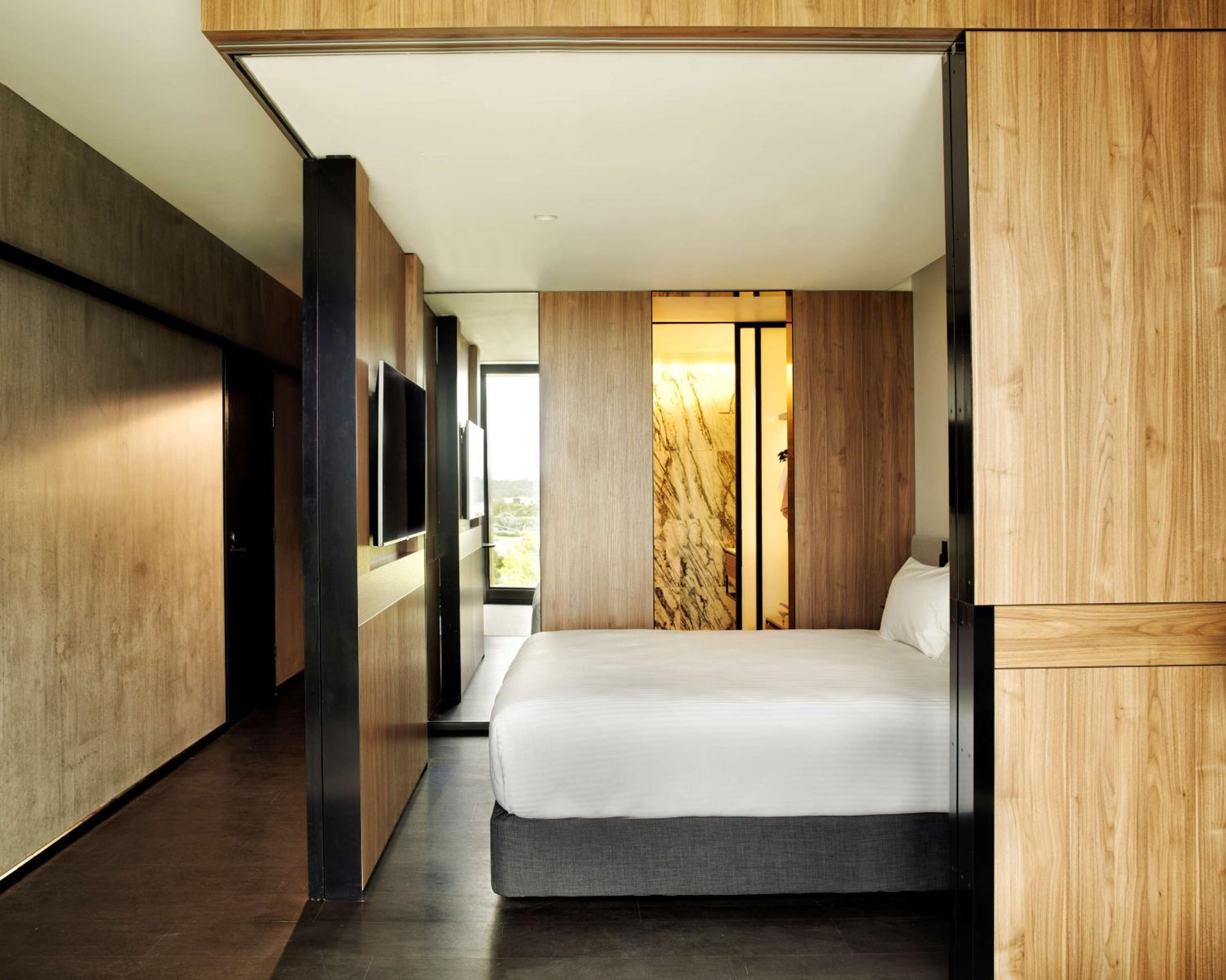 One-Bedroom Apartment - Photo 7