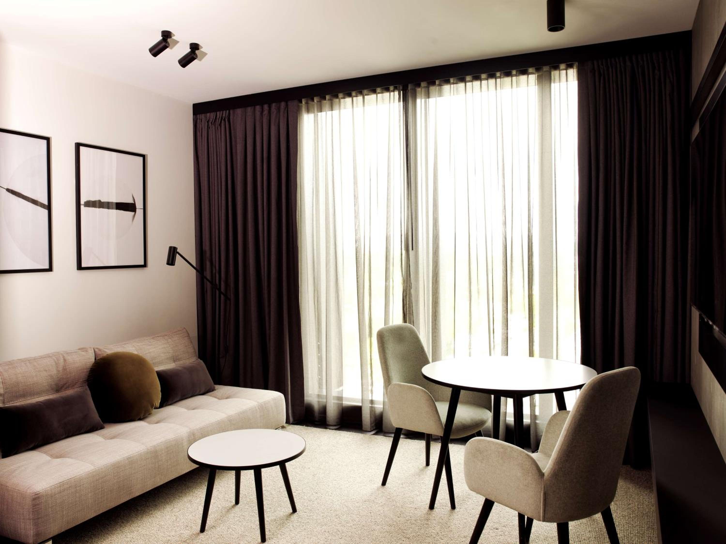 Deluxe Studio Room  - Photo 2