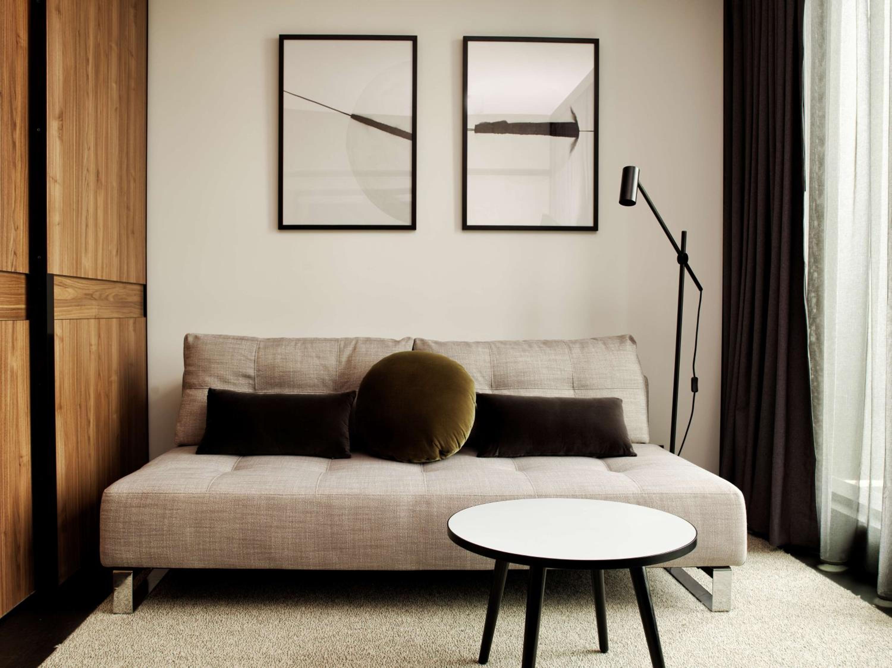 One-Bedroom Apartment - Photo 9