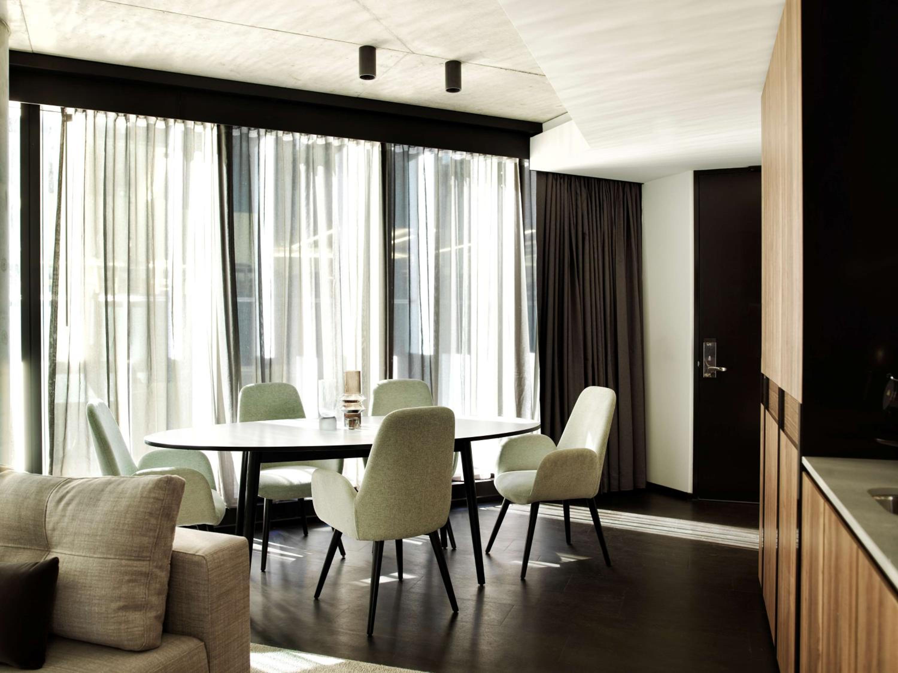 Two-Bedroom Apartment - Photo 3