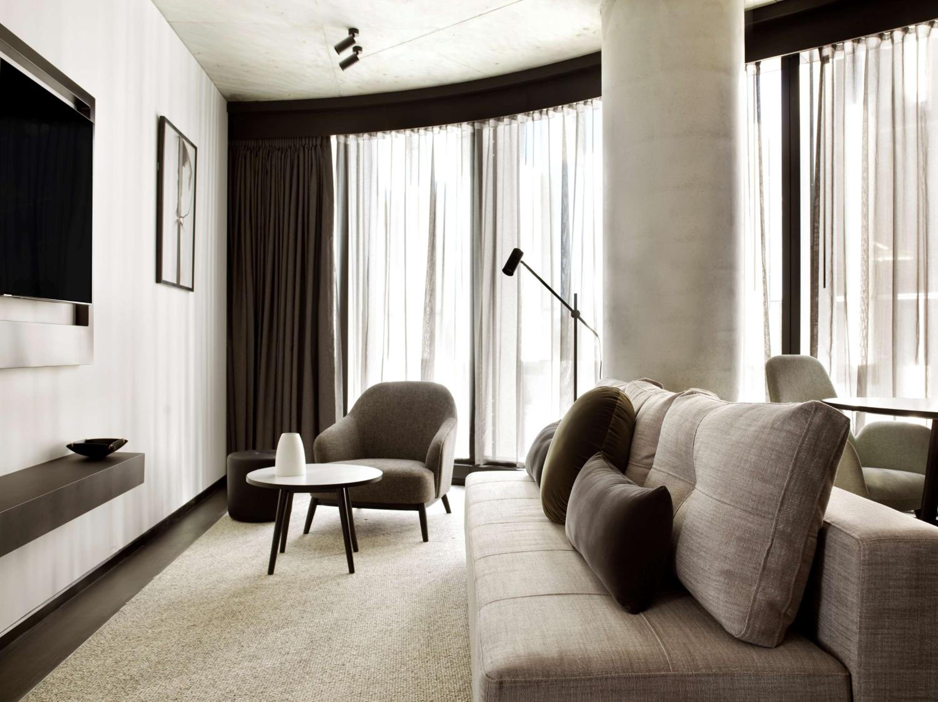 Two-Bedroom Apartment - Photo 4