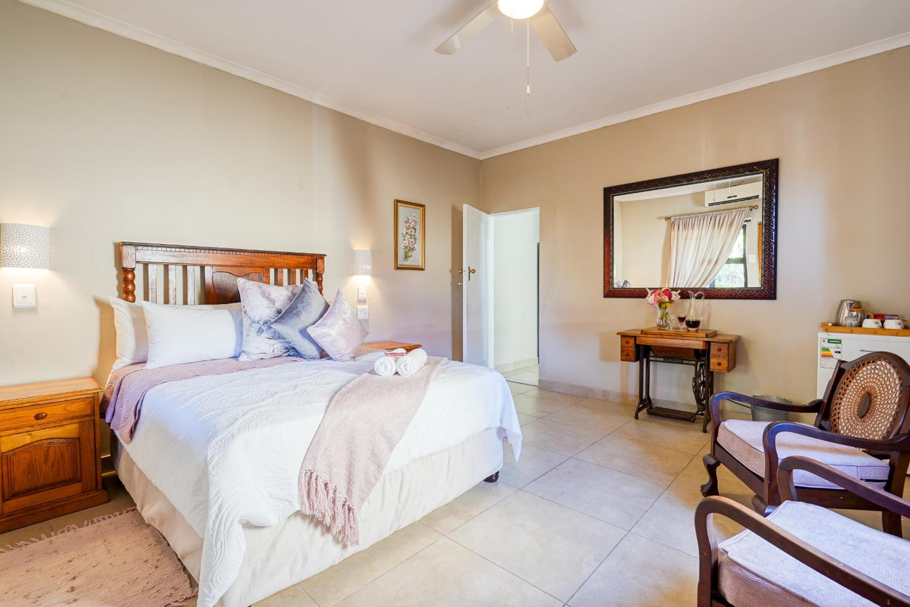 Double Room - Photo 22