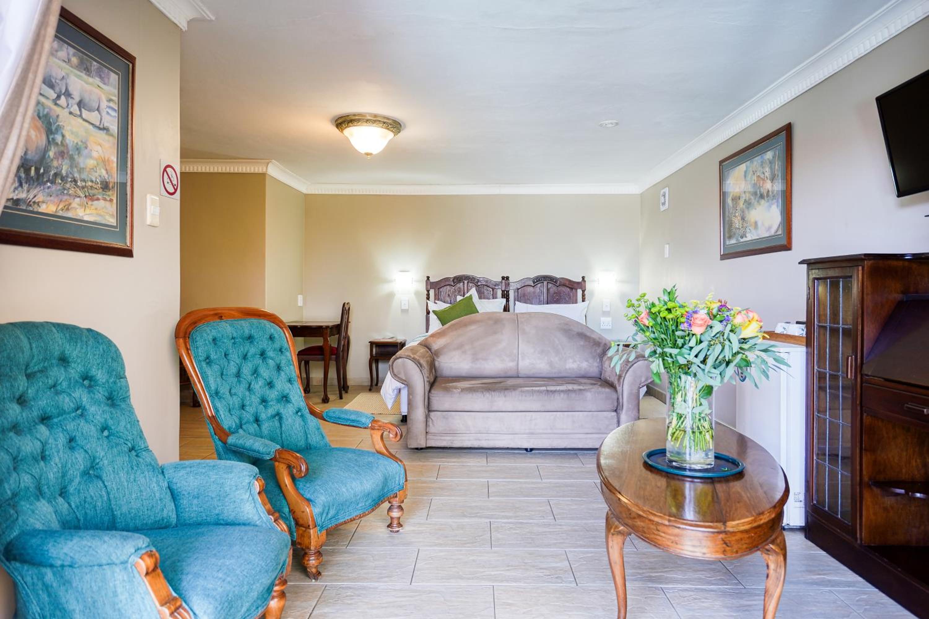 Family Room - Photo 7