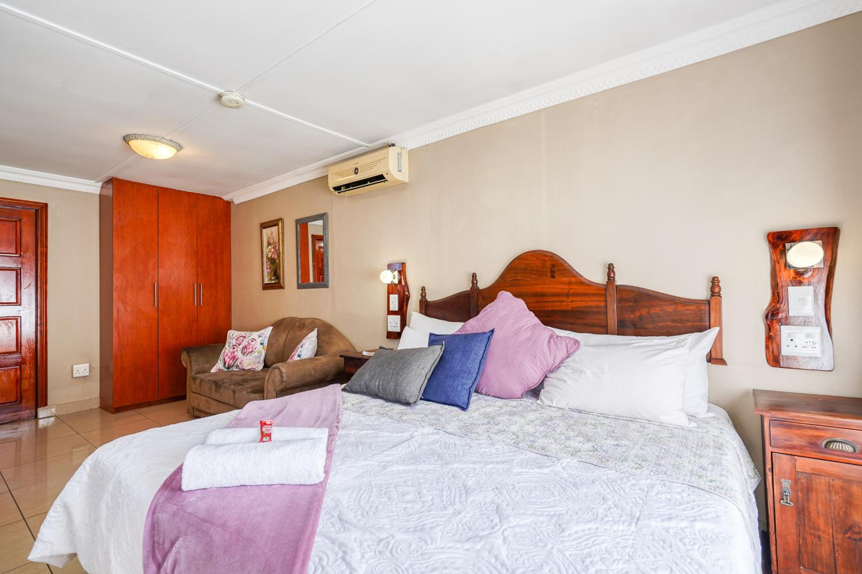 Self-Catering Room - Photo 3