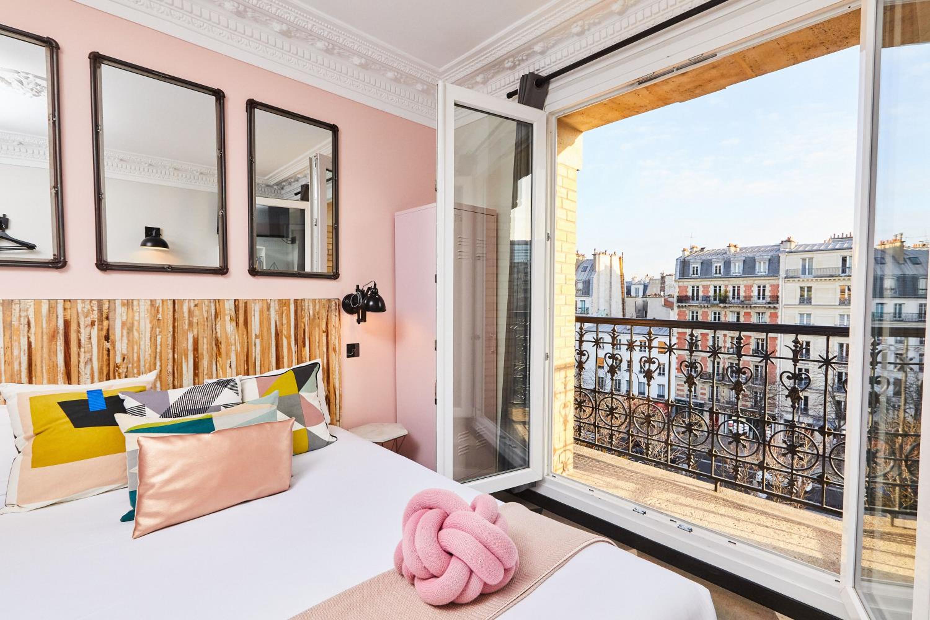 Classic Room with Balcony photo 1