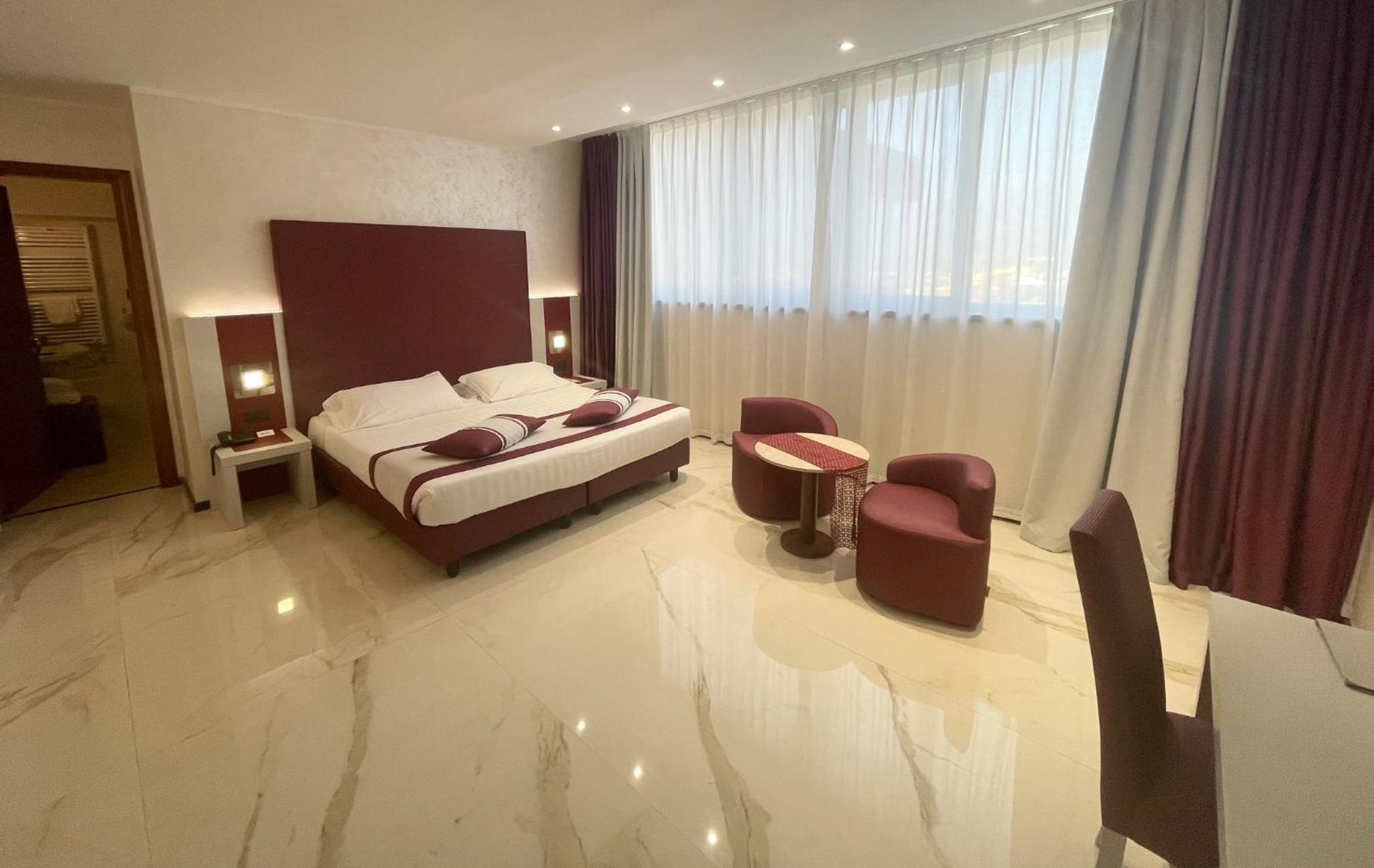 Junior Suite - Photo 9
