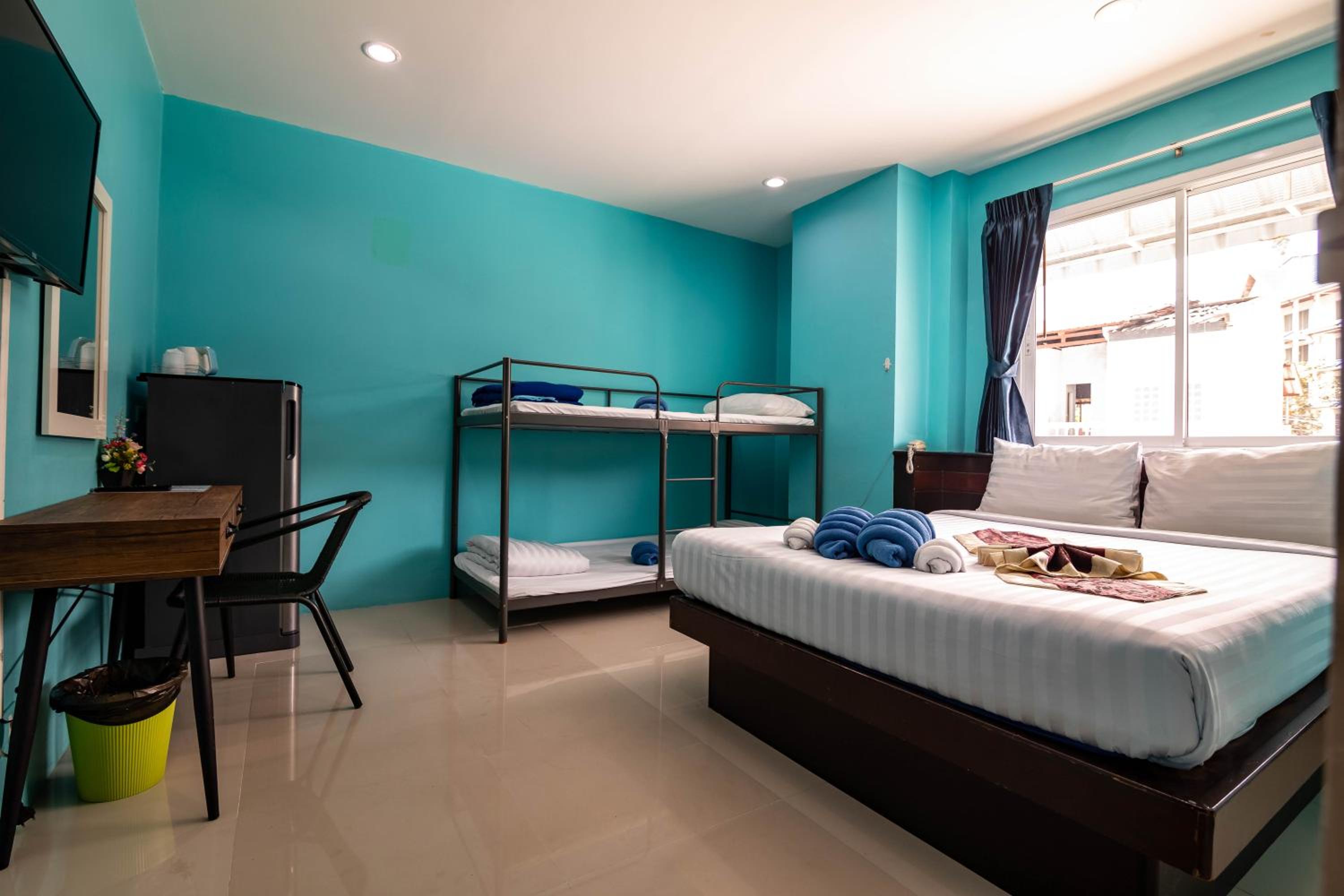 Family Double Room - Photo 11