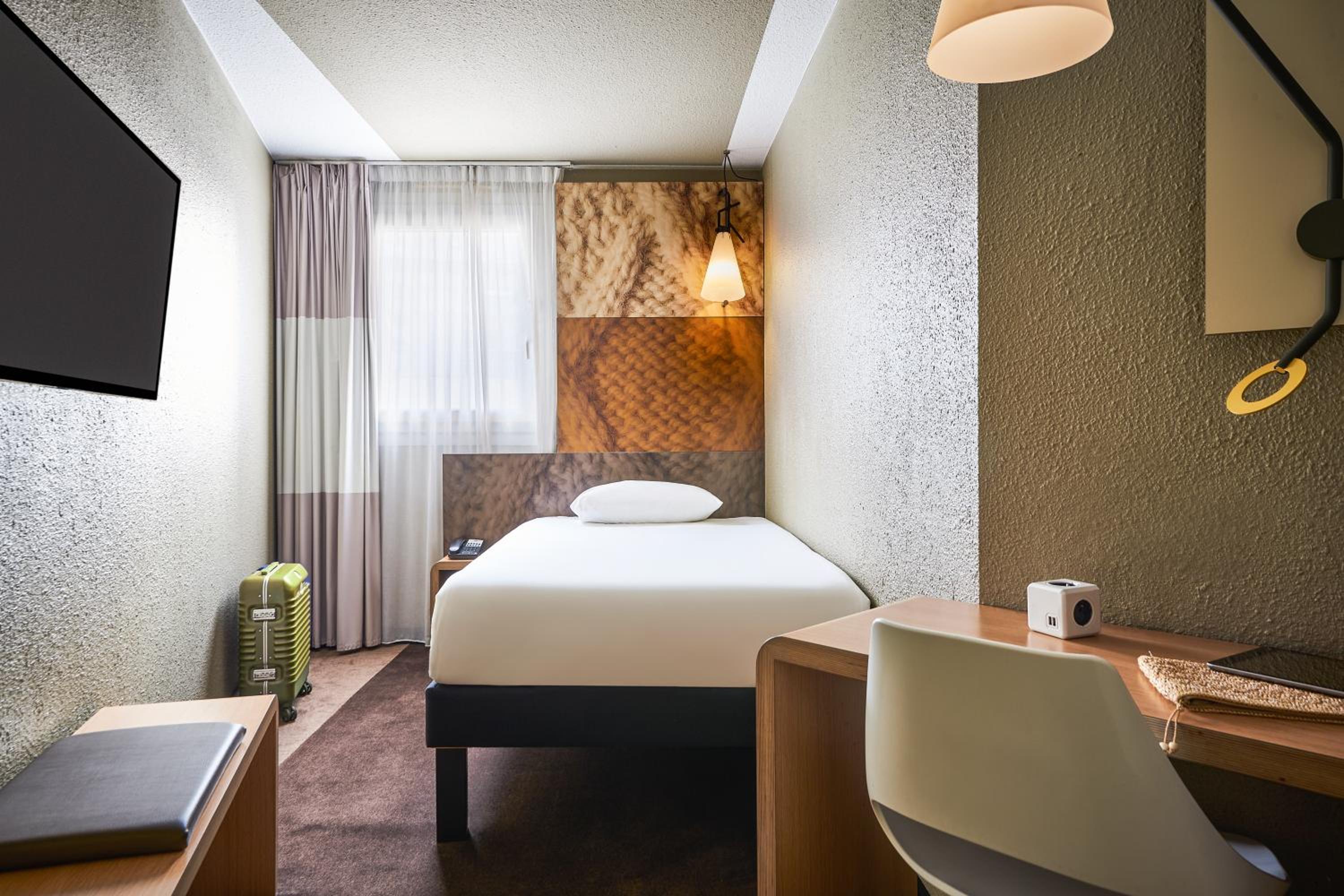Single Room photo 2