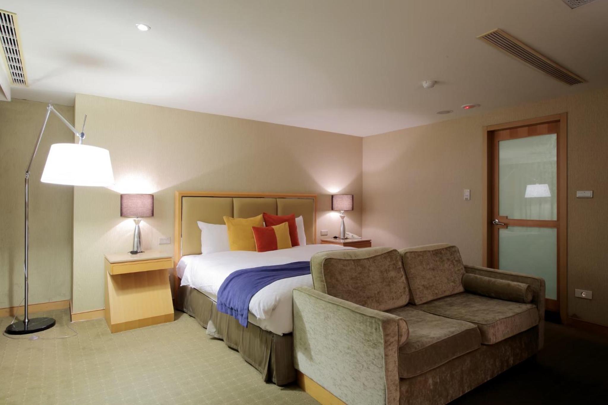 Deluxe Double Room (no parking) photo 3