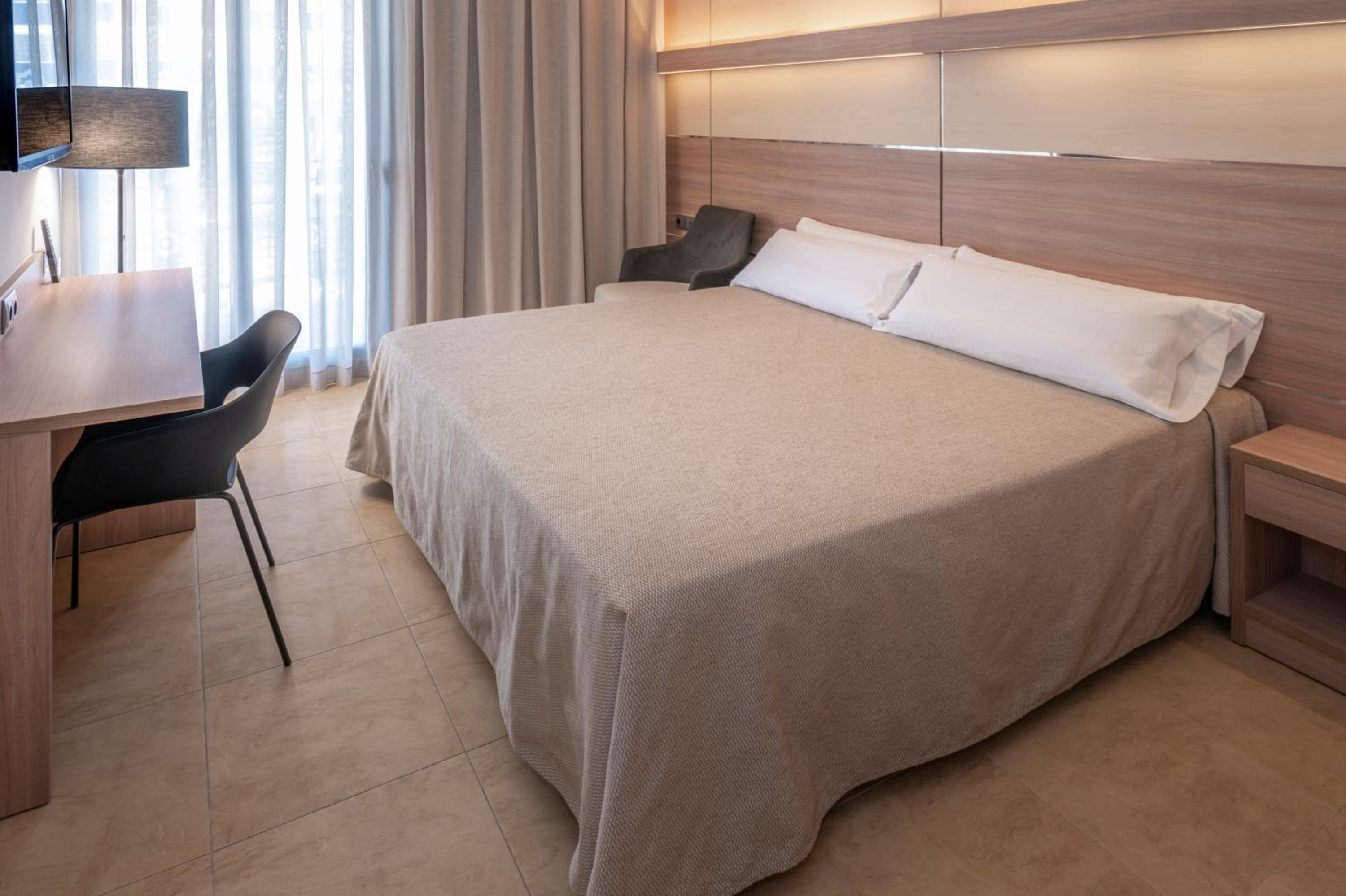 Double or Twin Room - Photo 1
