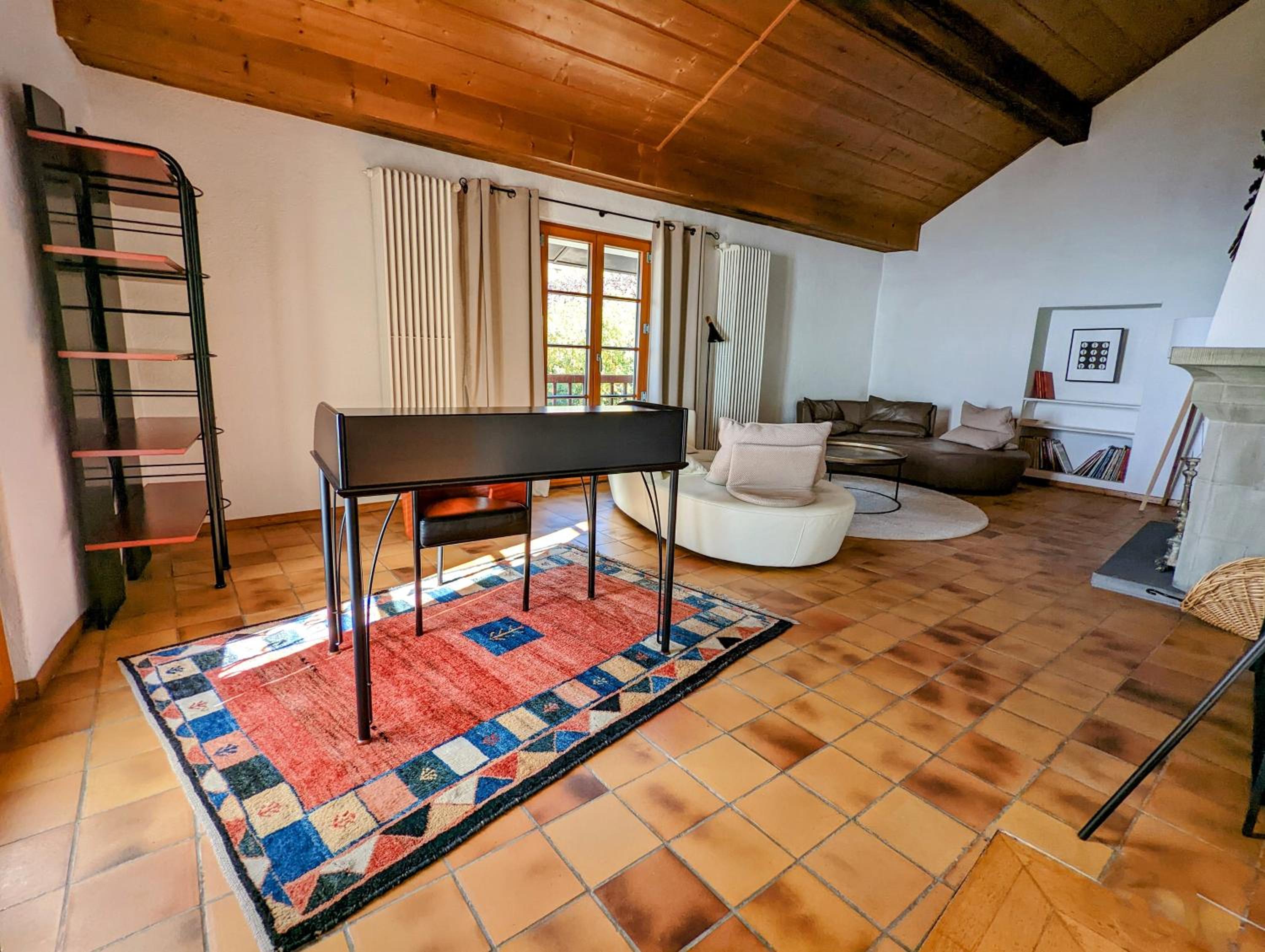 Apartment With Mountain View photo 3