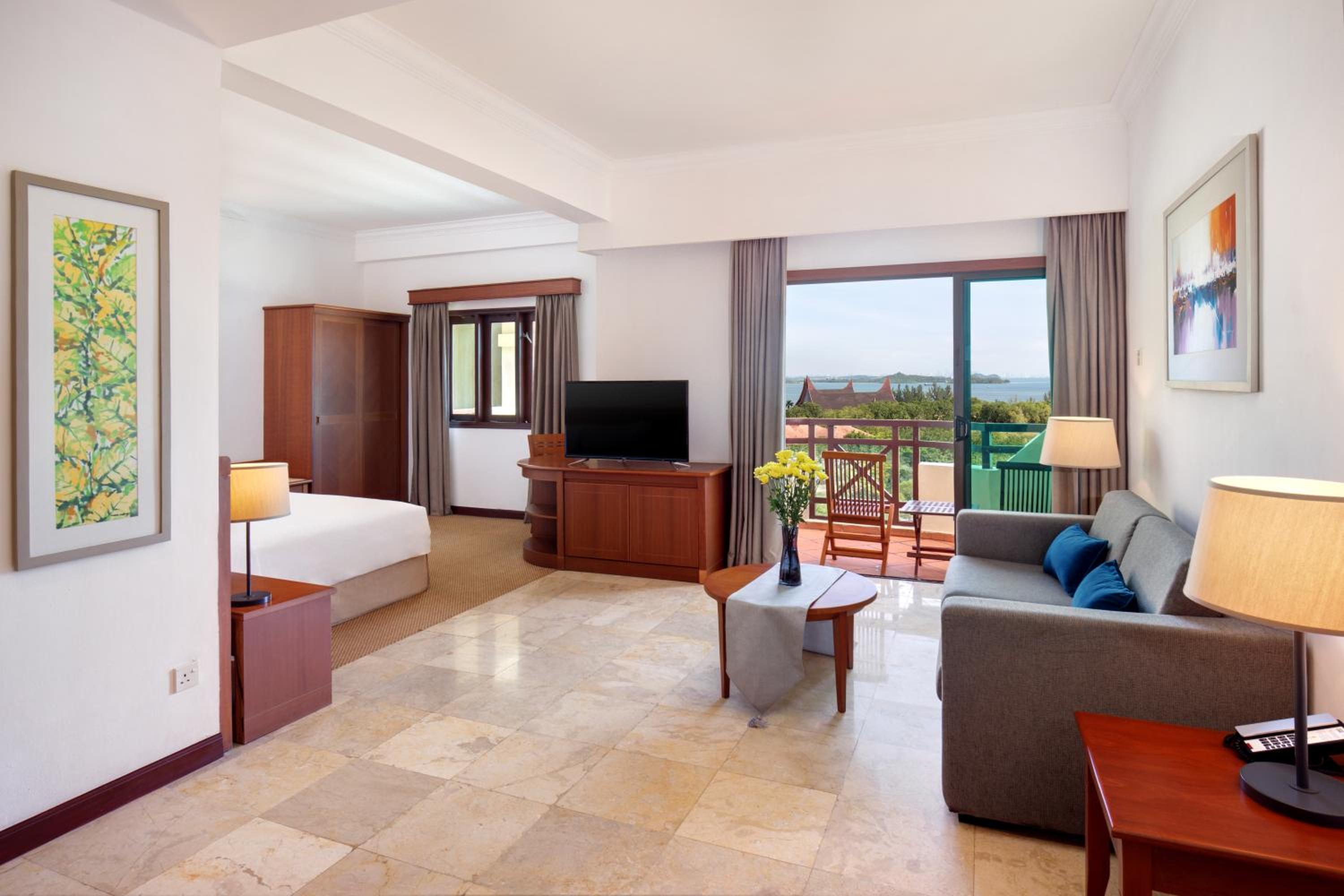 Deluxe King Suite