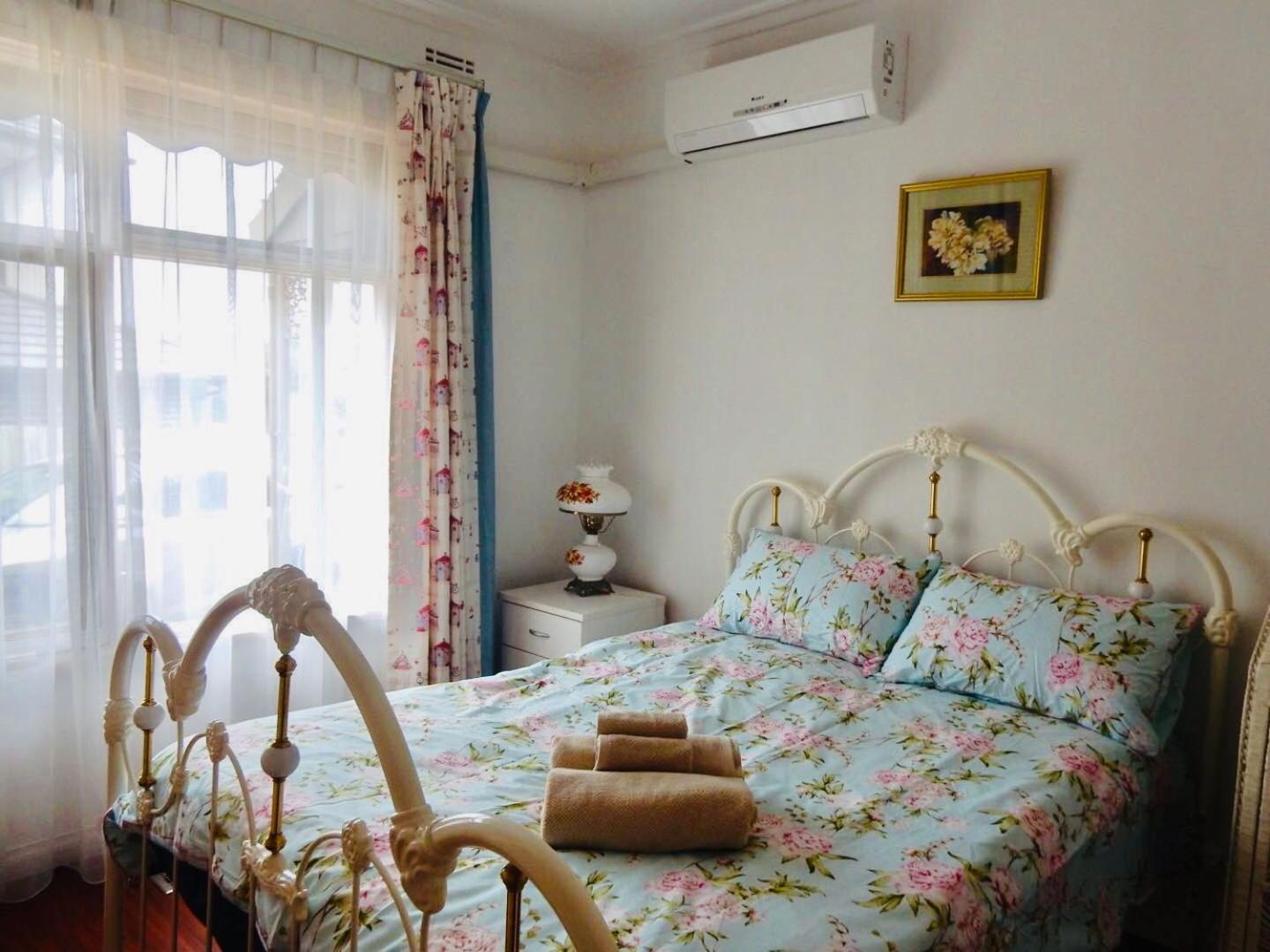 Four-Bedroom House photo 1