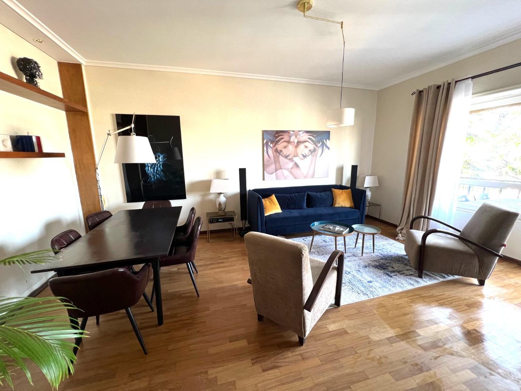 Deluxe Apartment