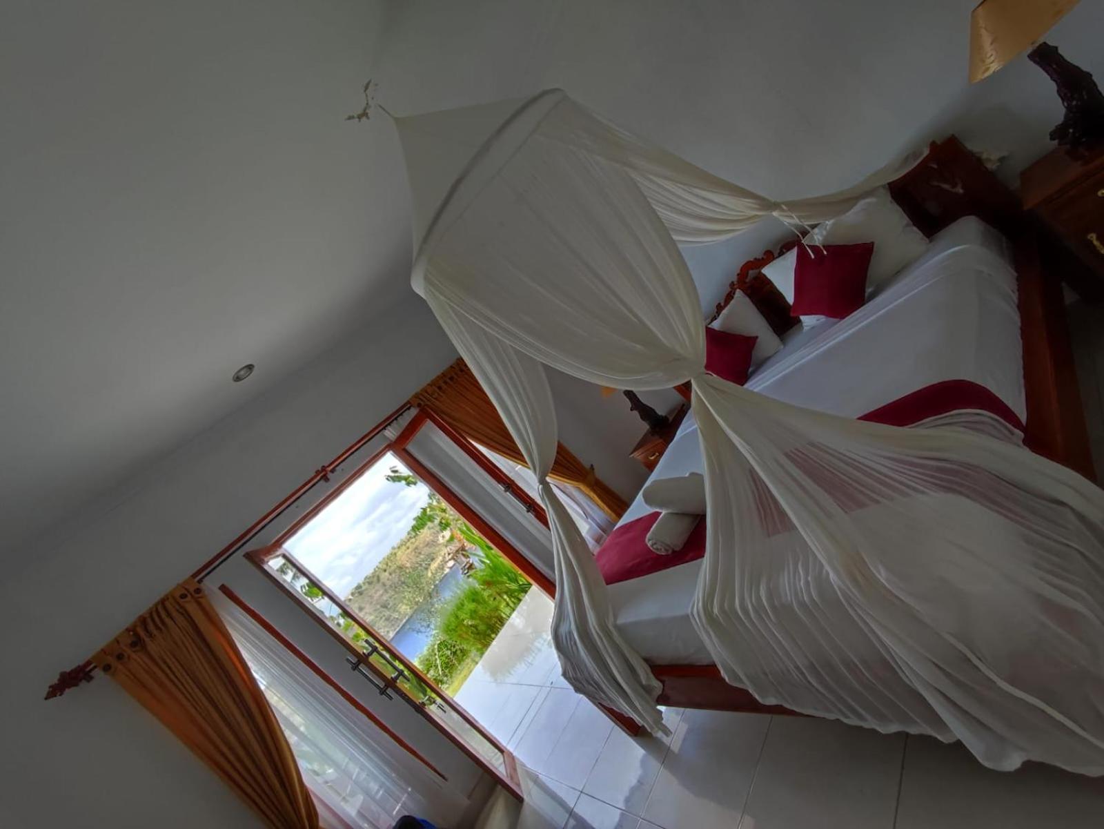 Deluxe Suite With Sea View photo 1