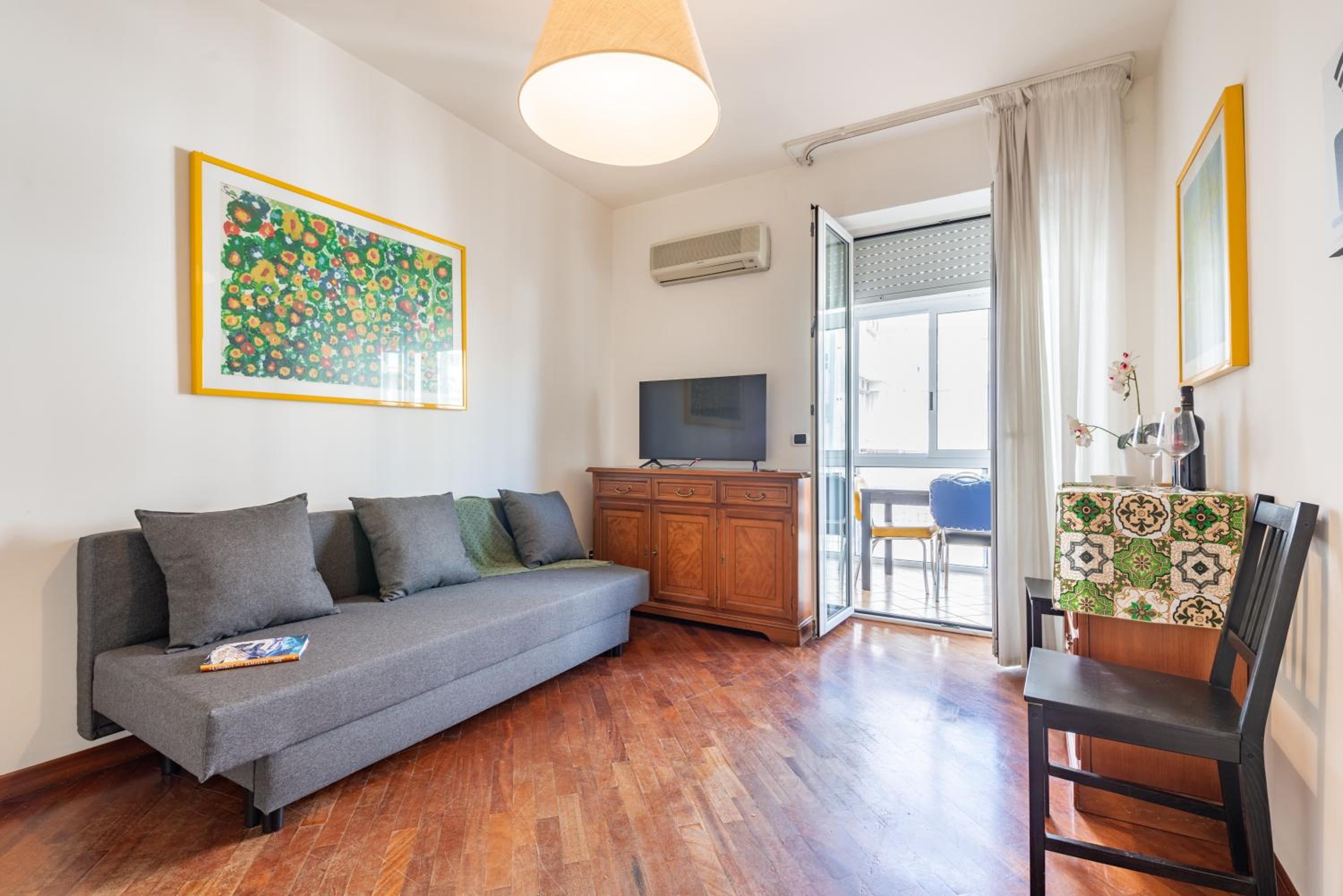 One-Bedroom Apartment