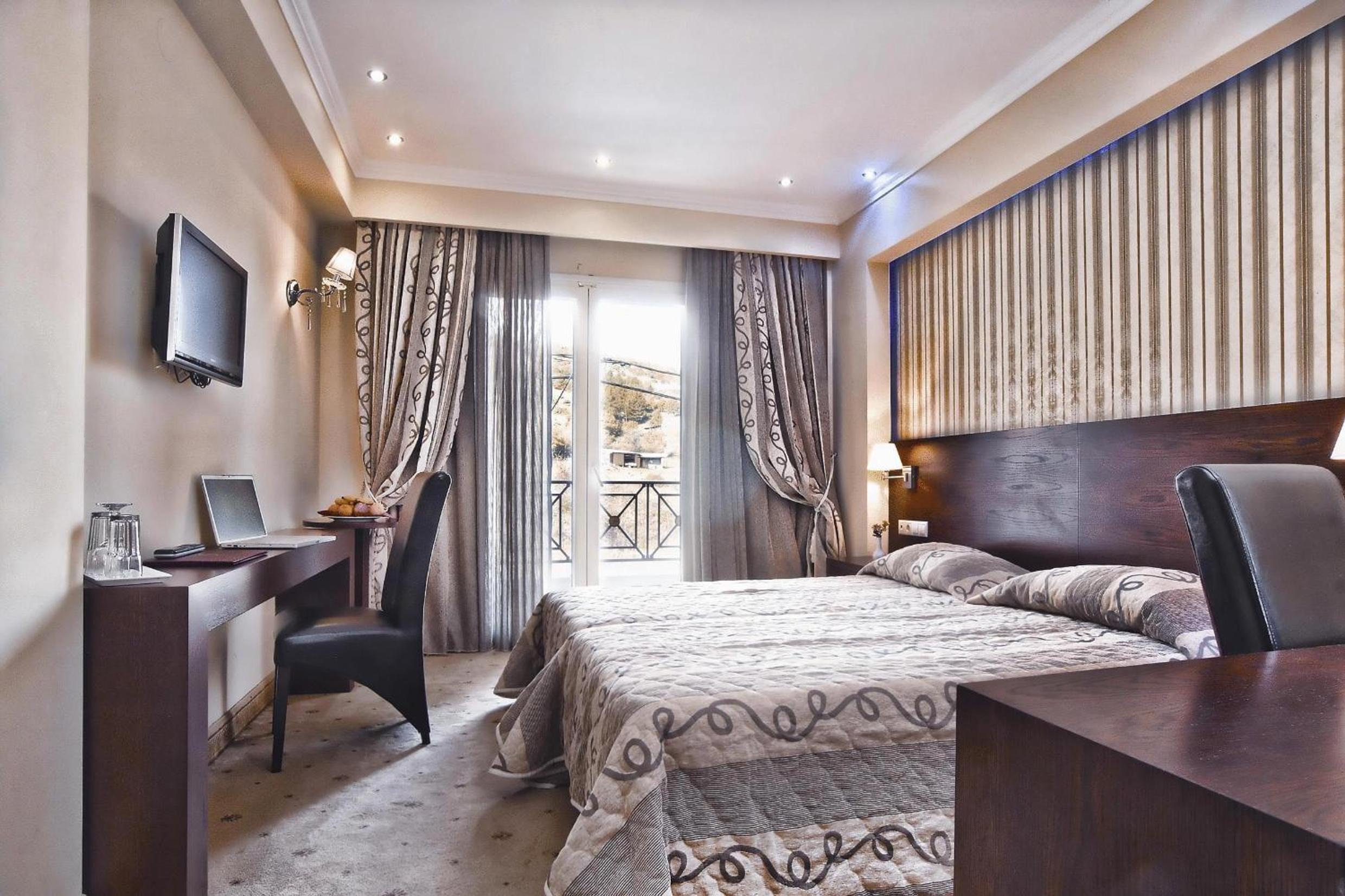 Double or Twin Room - Photo 3