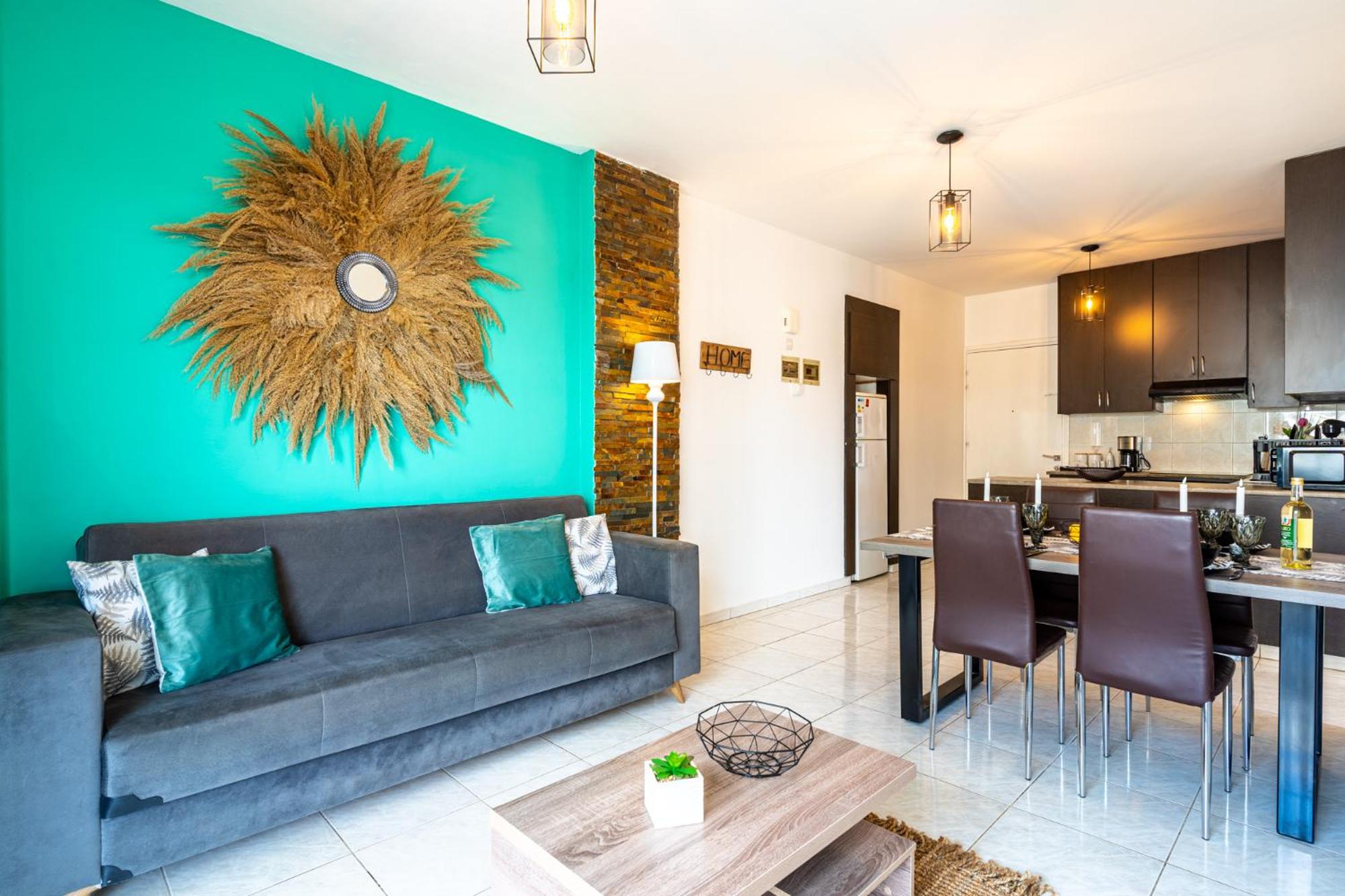 Apartment with Balcony - Photo 8
