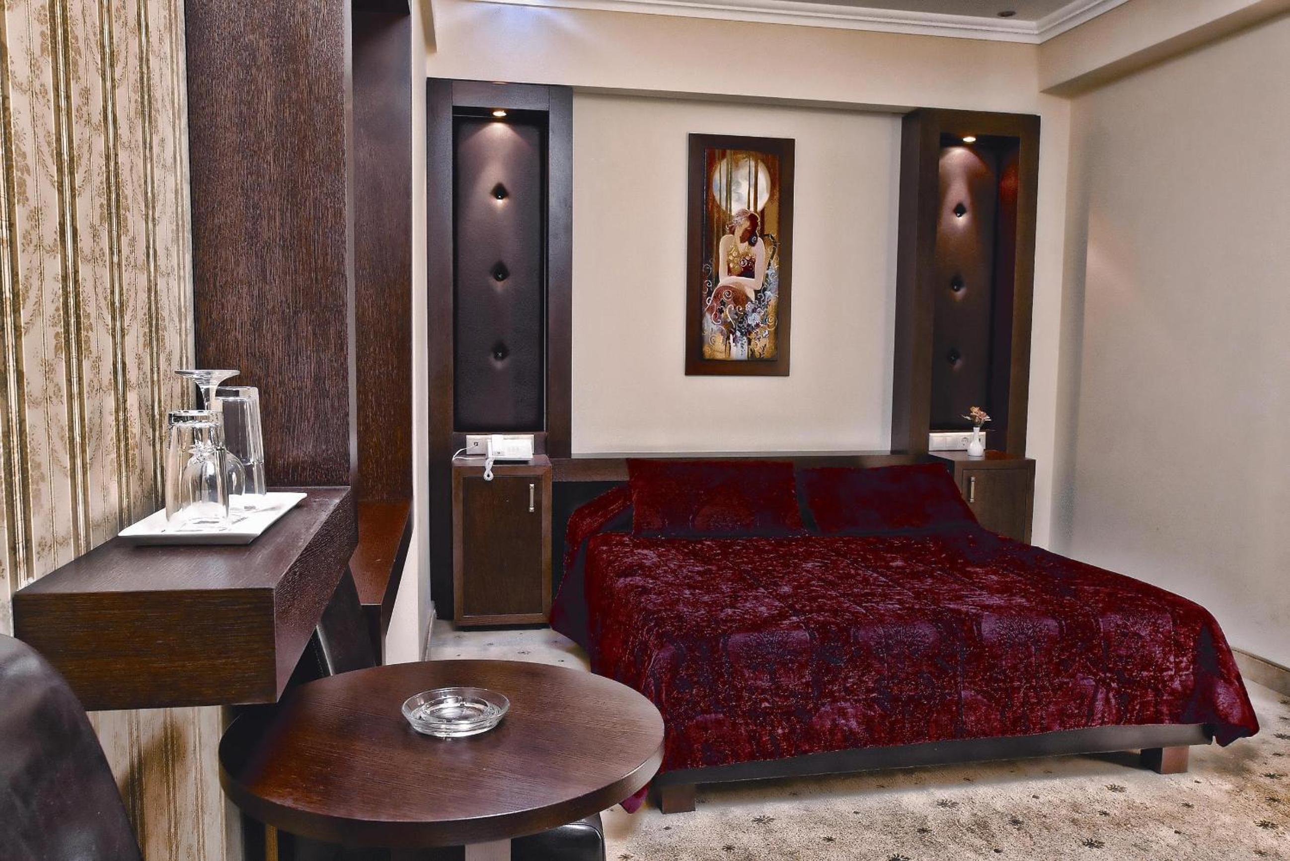 Double or Twin Room - Photo 2