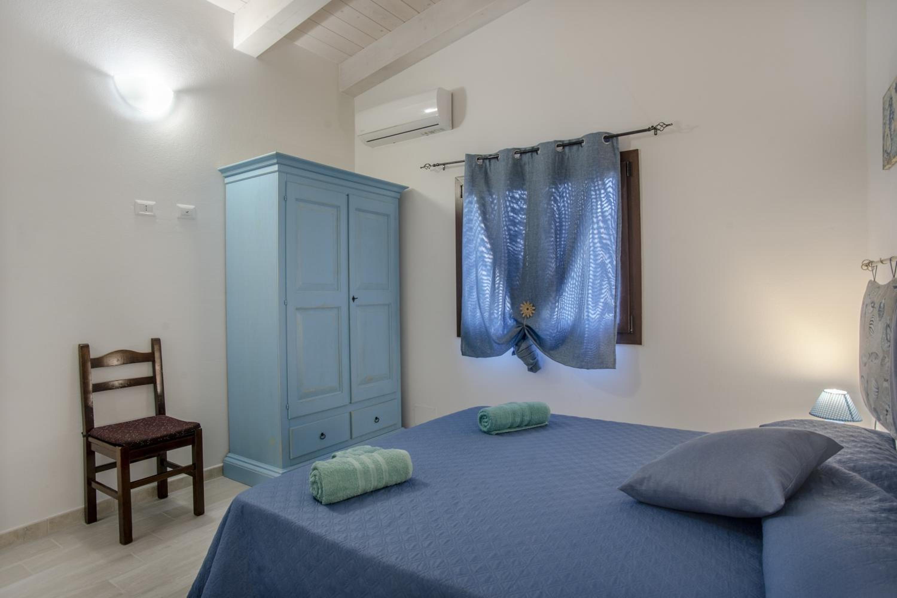 Two-Bedroom House photo 2