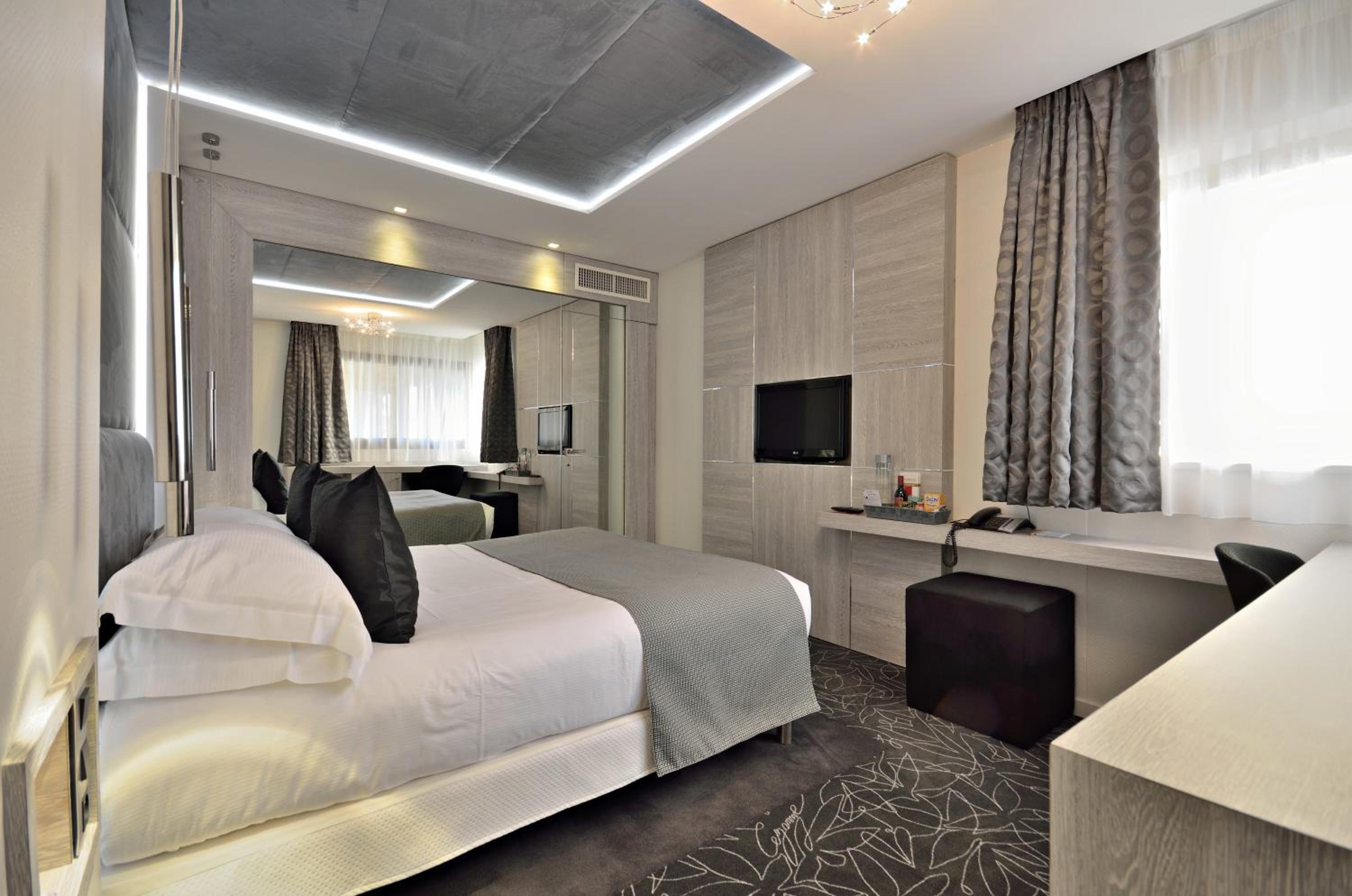 Superior Double Room - Photo 11