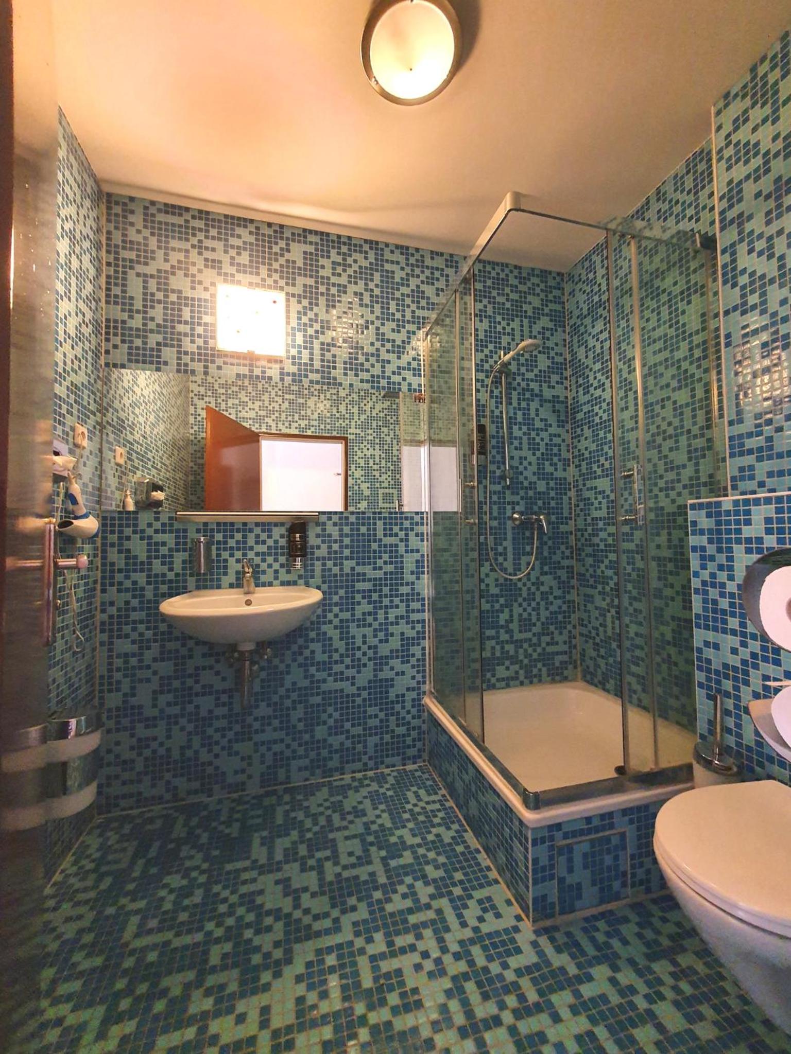 Double Room with Private Bathroom photo 2