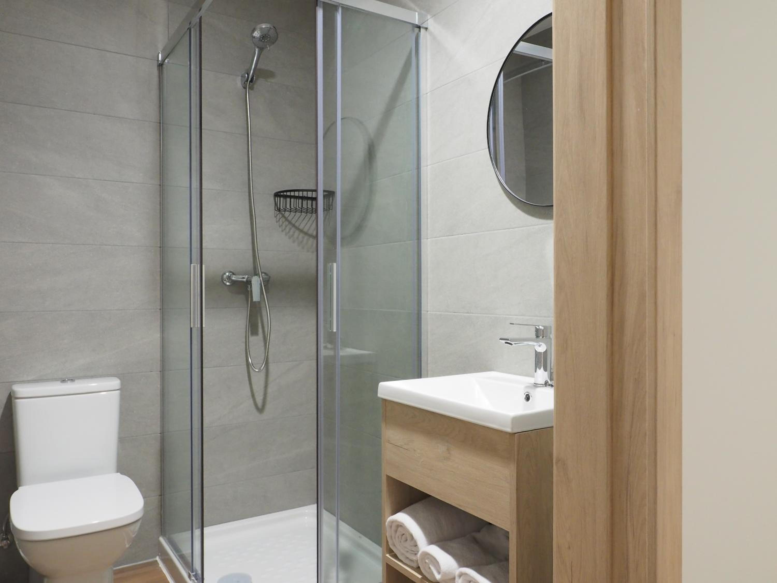 Three-Bedroom Apartment - Photo 3