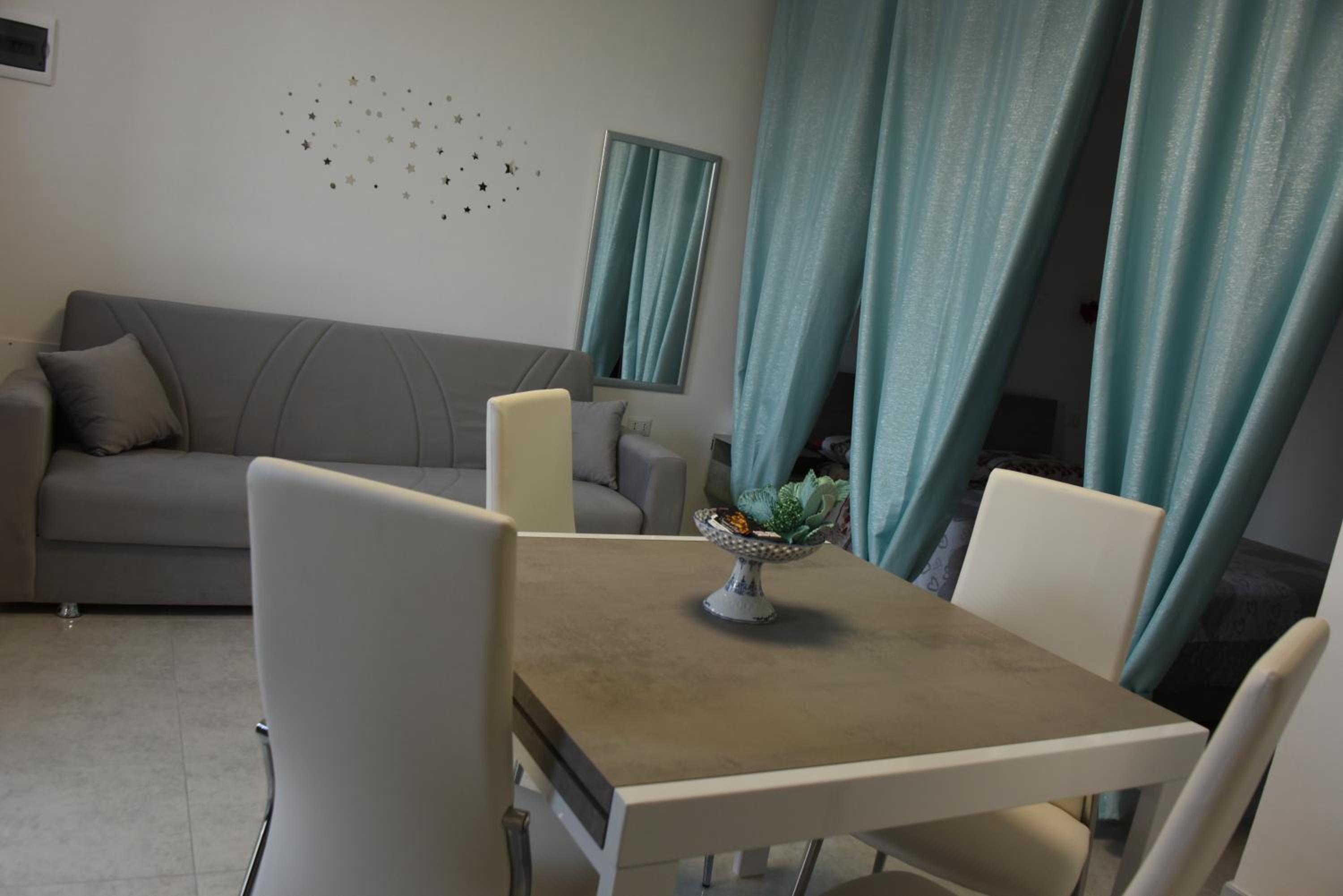 One-Bedroom House photo 2