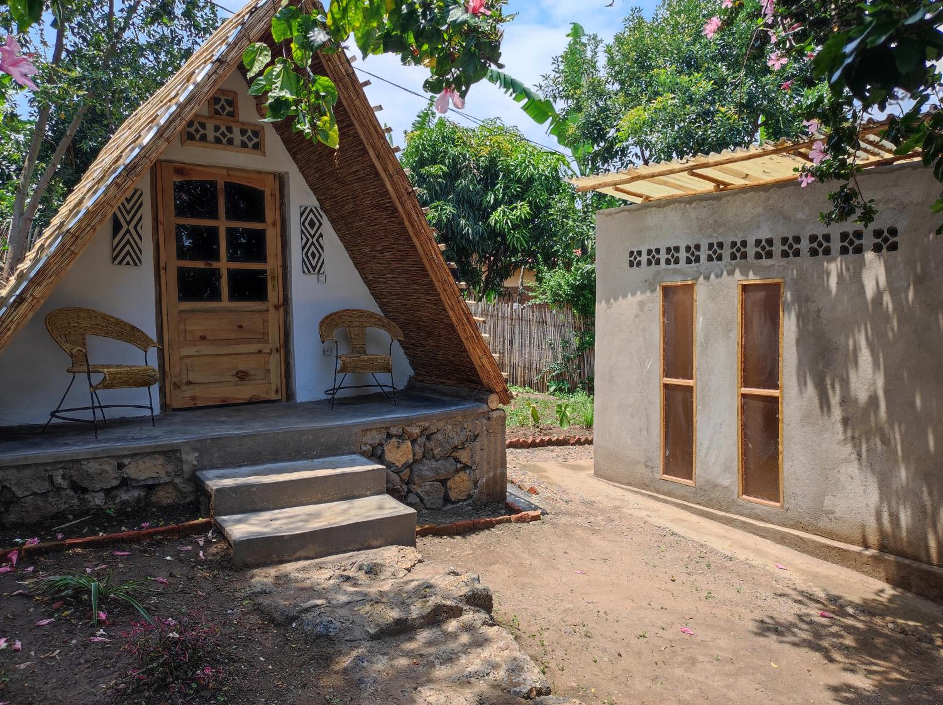 Bungalow with Garden View photo 2