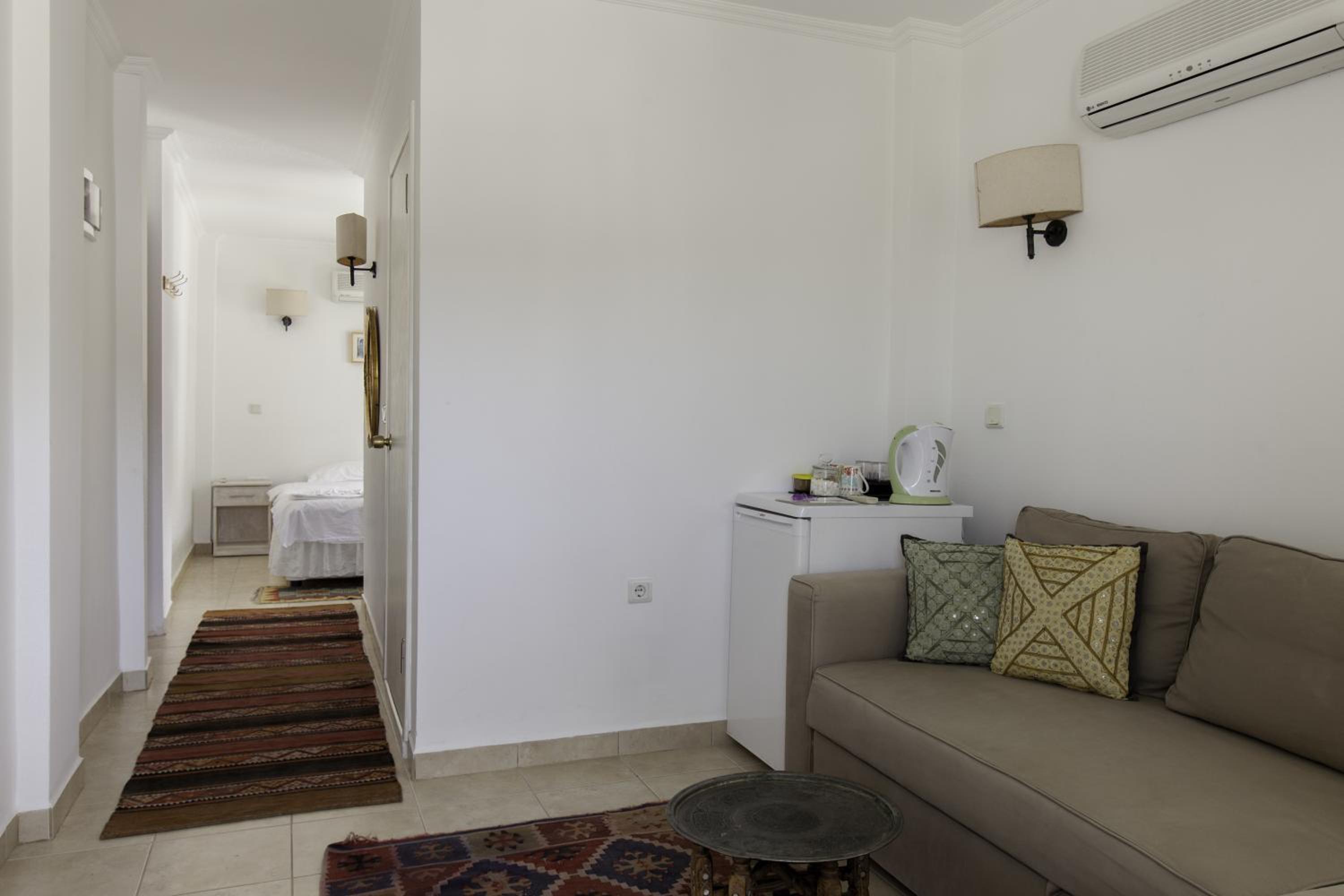Deluxe Family Room - Photo 9
