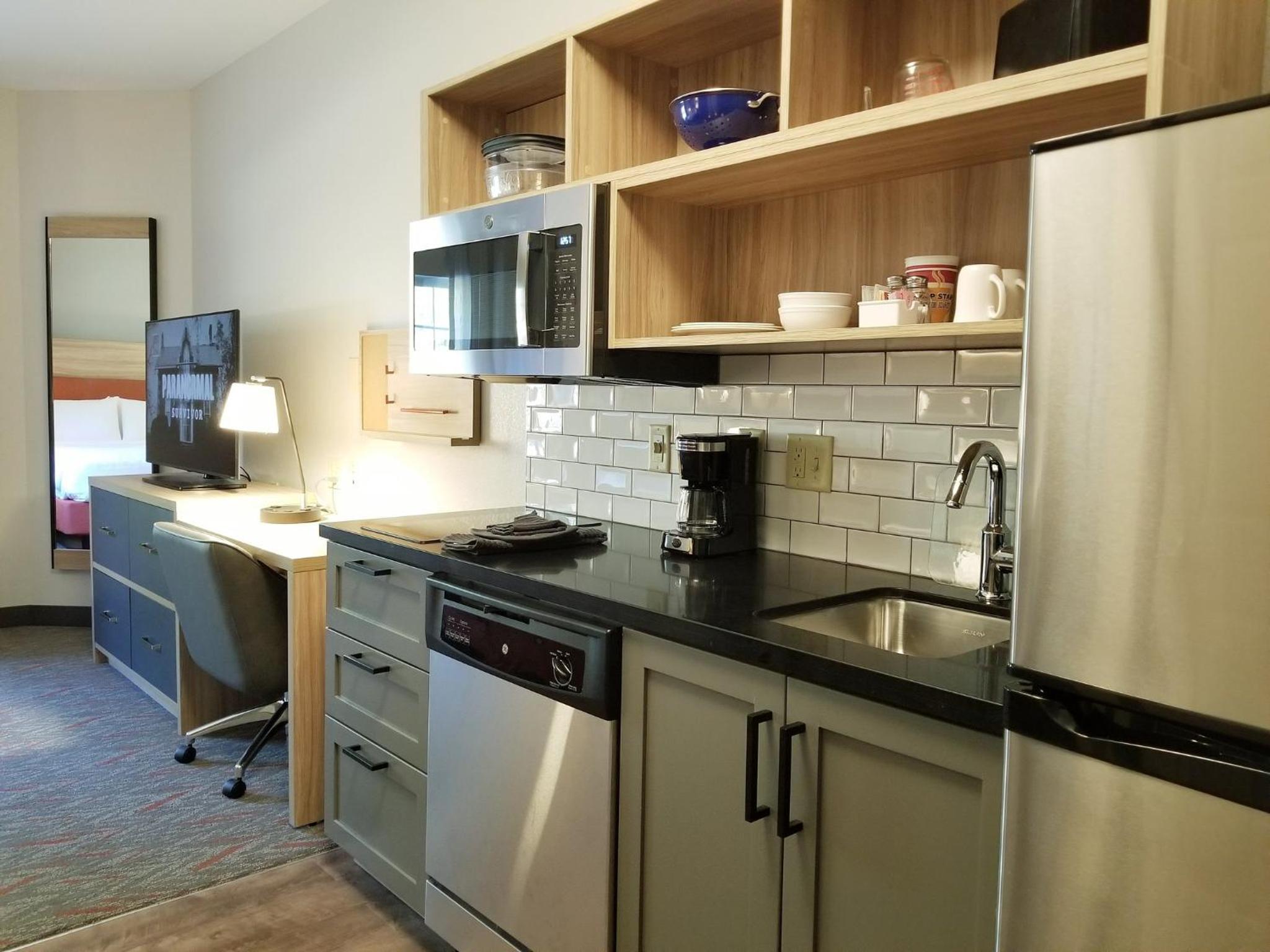 Studio Suite - Photo 3