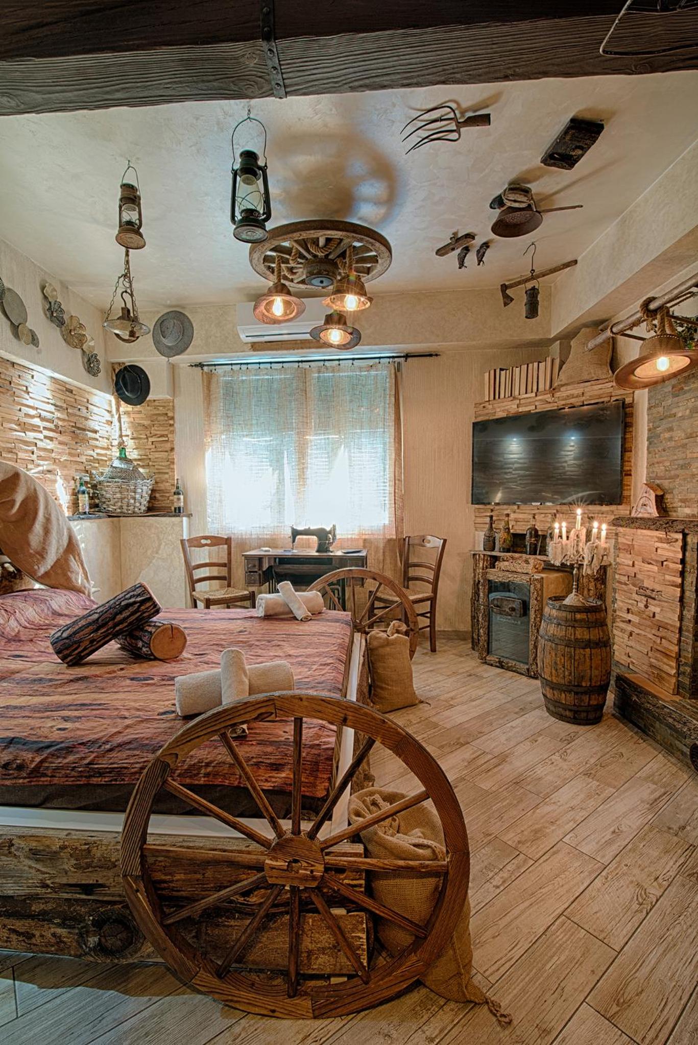 Wild West Double Room photo 3