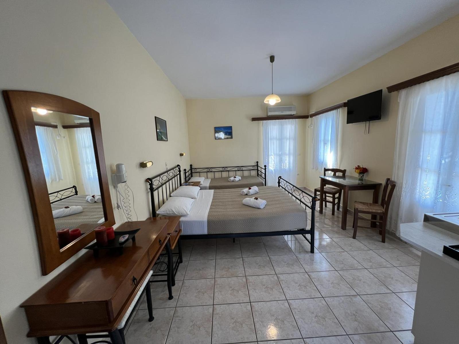 Triple Room - Photo 10