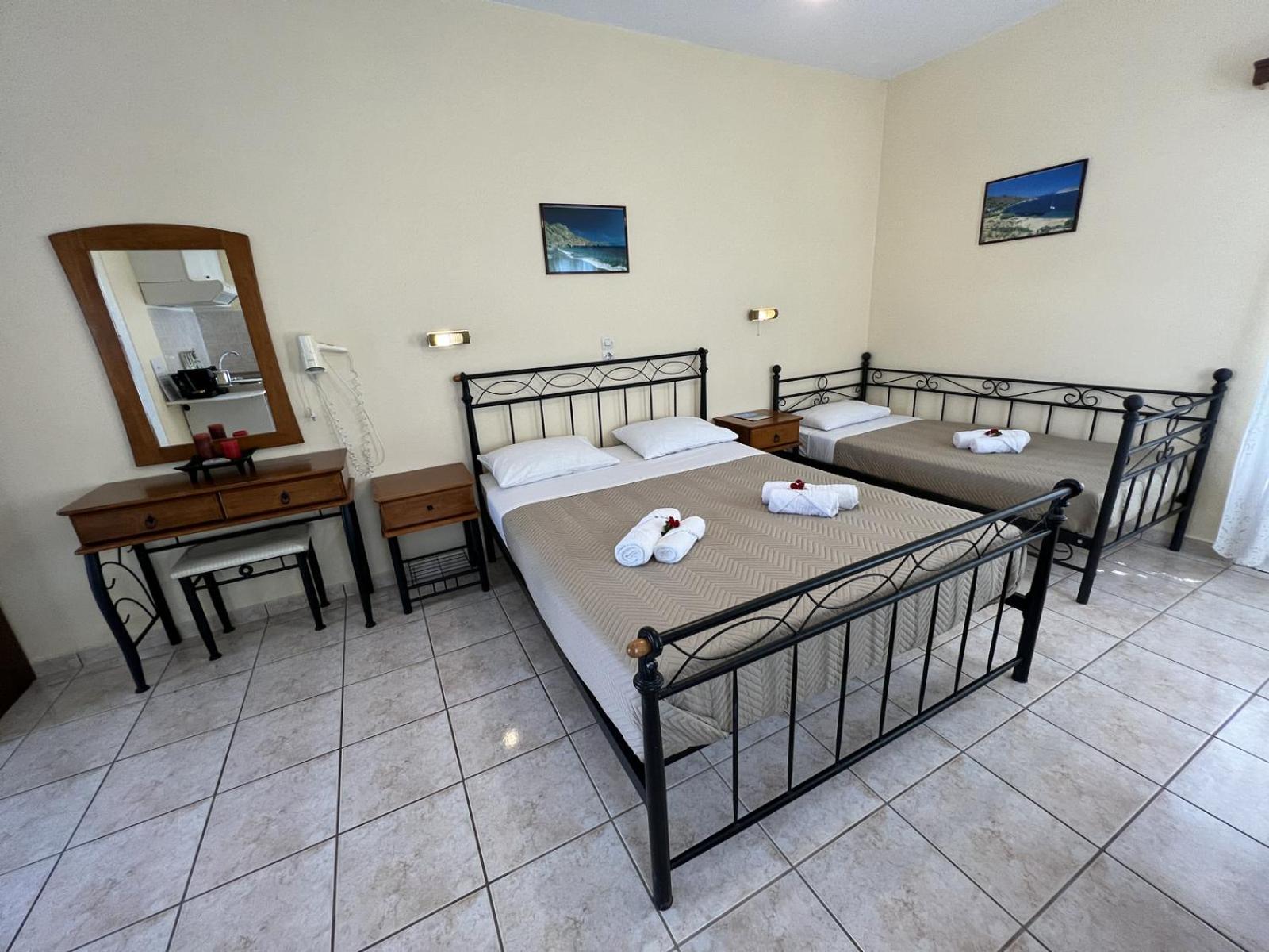 Triple Room - Photo 1