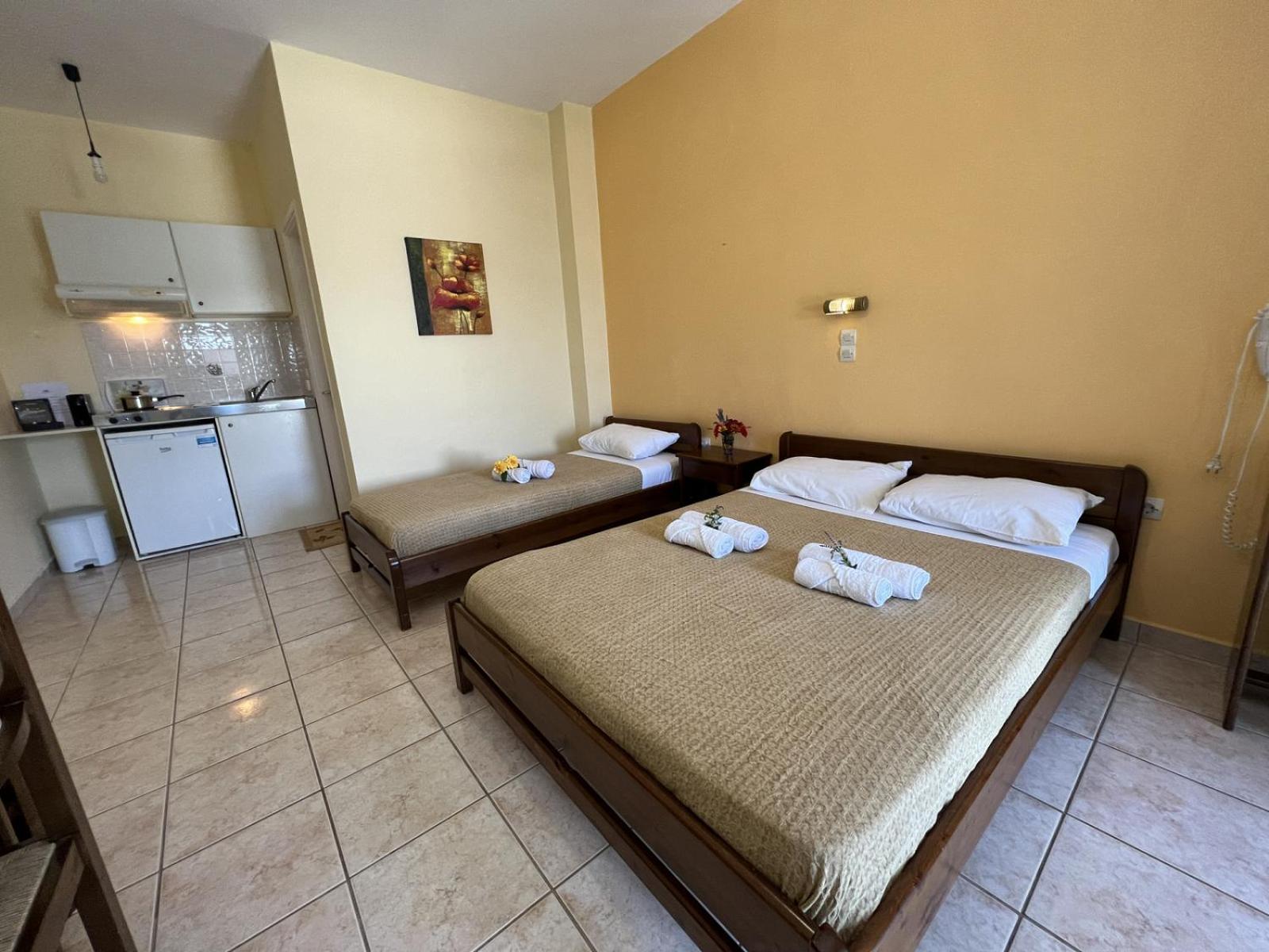 Triple Room - Photo 2