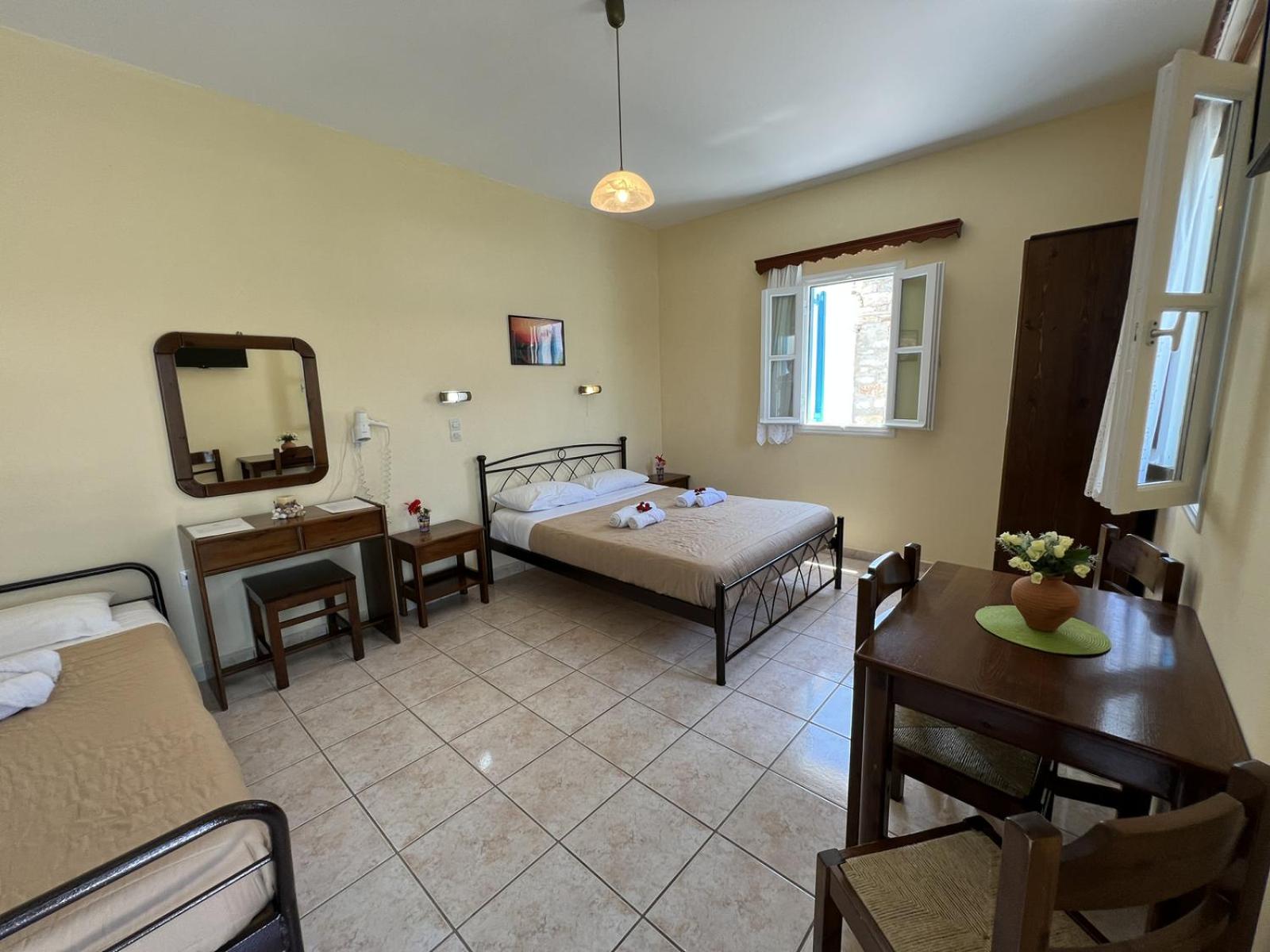 Triple Room - Photo 8