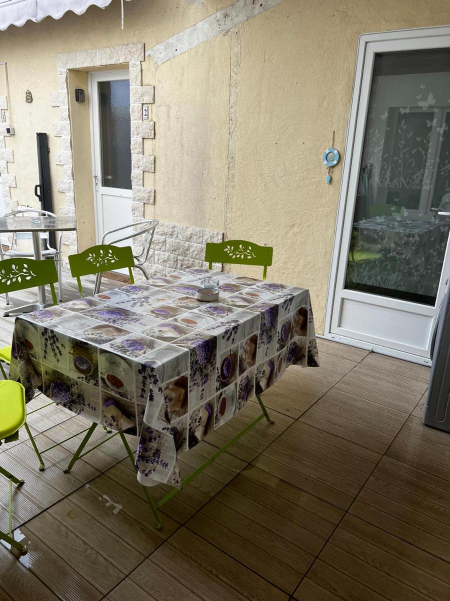 Studio Apartment - Photo 12