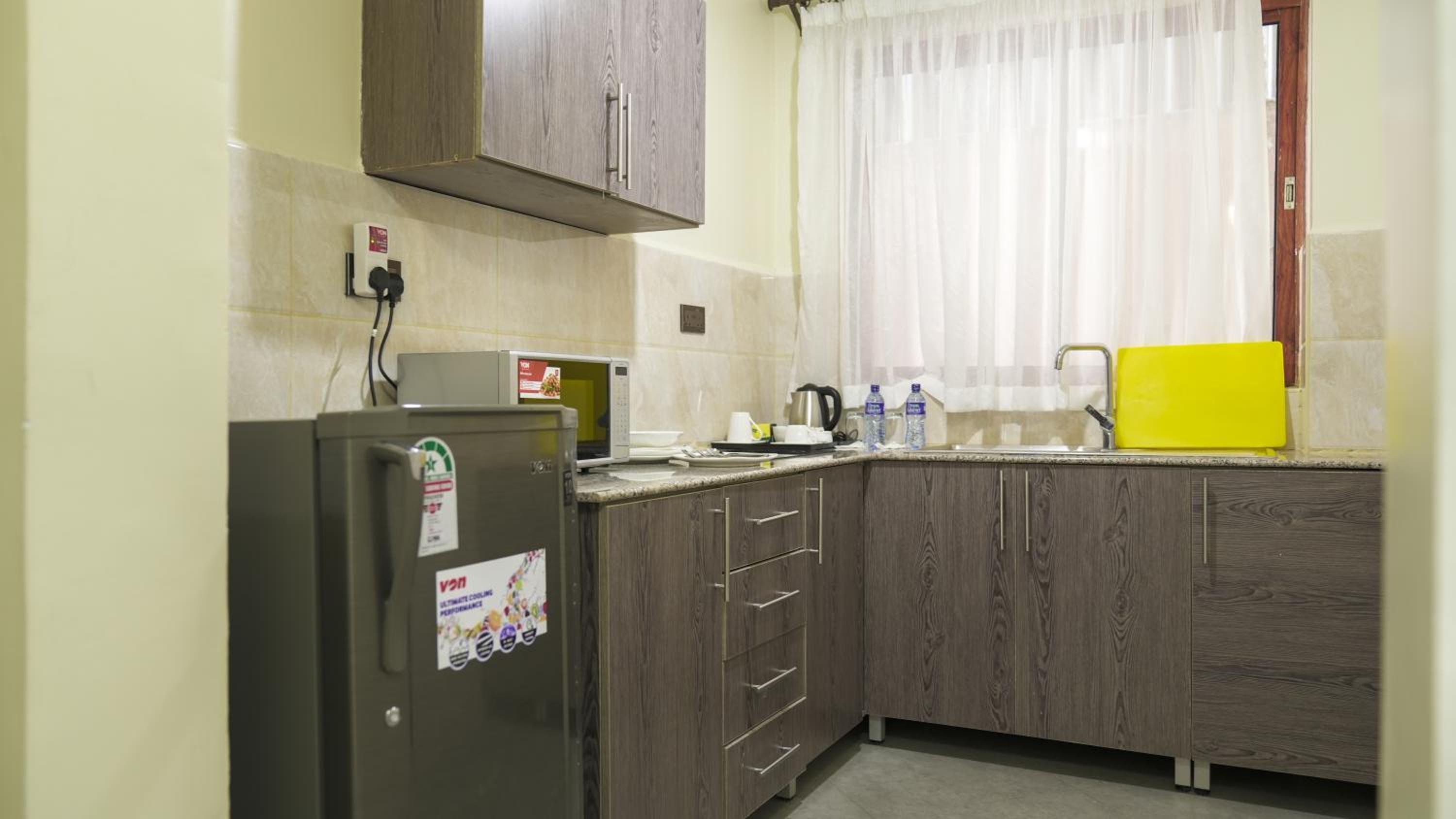 Two-Bedroom Apartment - Photo 2
