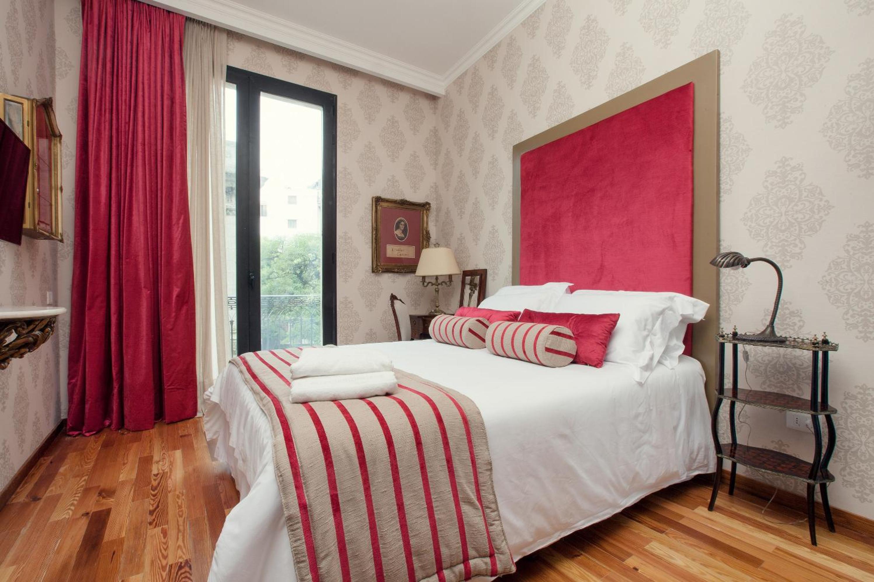 Classic Queen Room