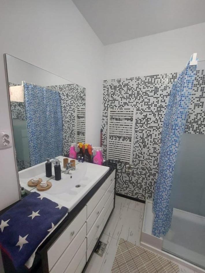 Two-Bedroom Apartment - Photo 33