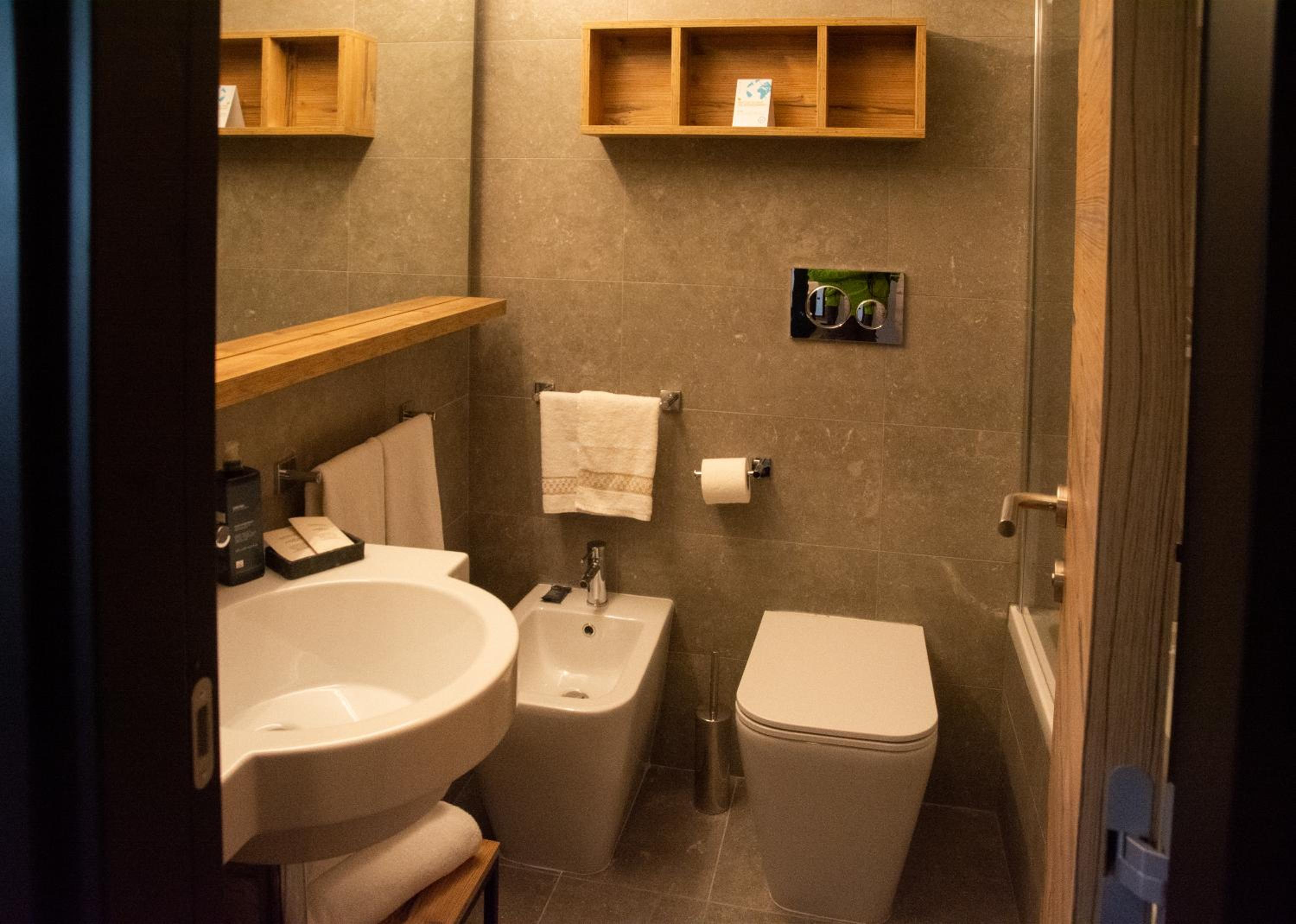 Double or Twin Room photo 3