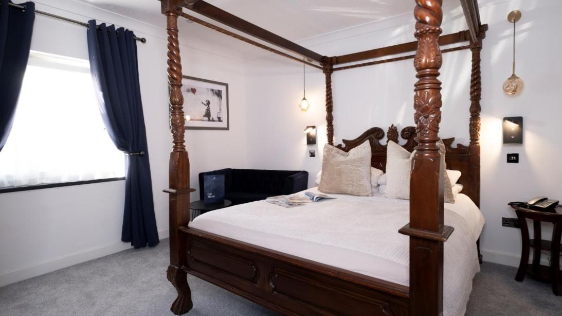 Superior Room with Spa Bath - Photo 4