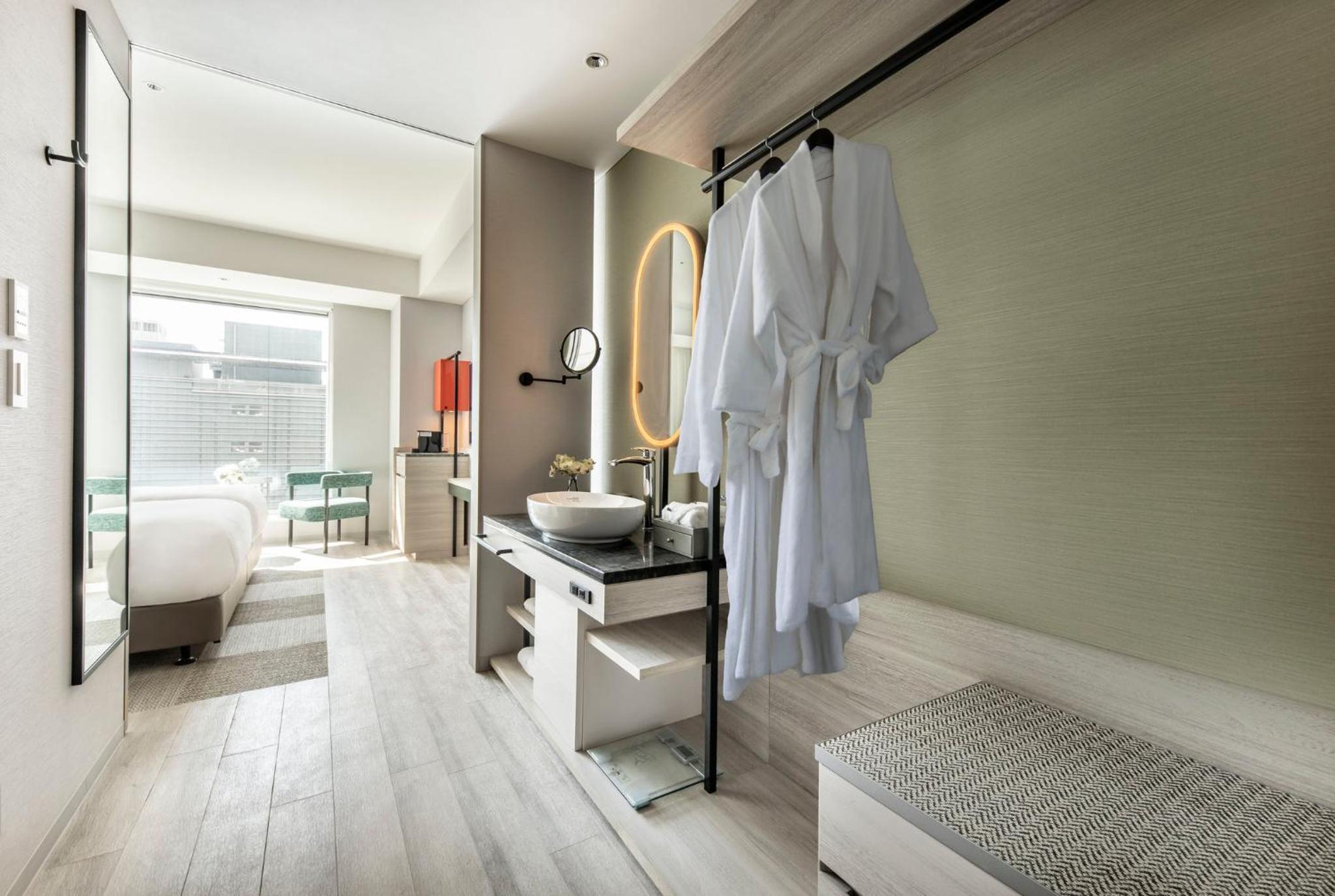 Deluxe Twin Room - Standard Floor - Photo 2