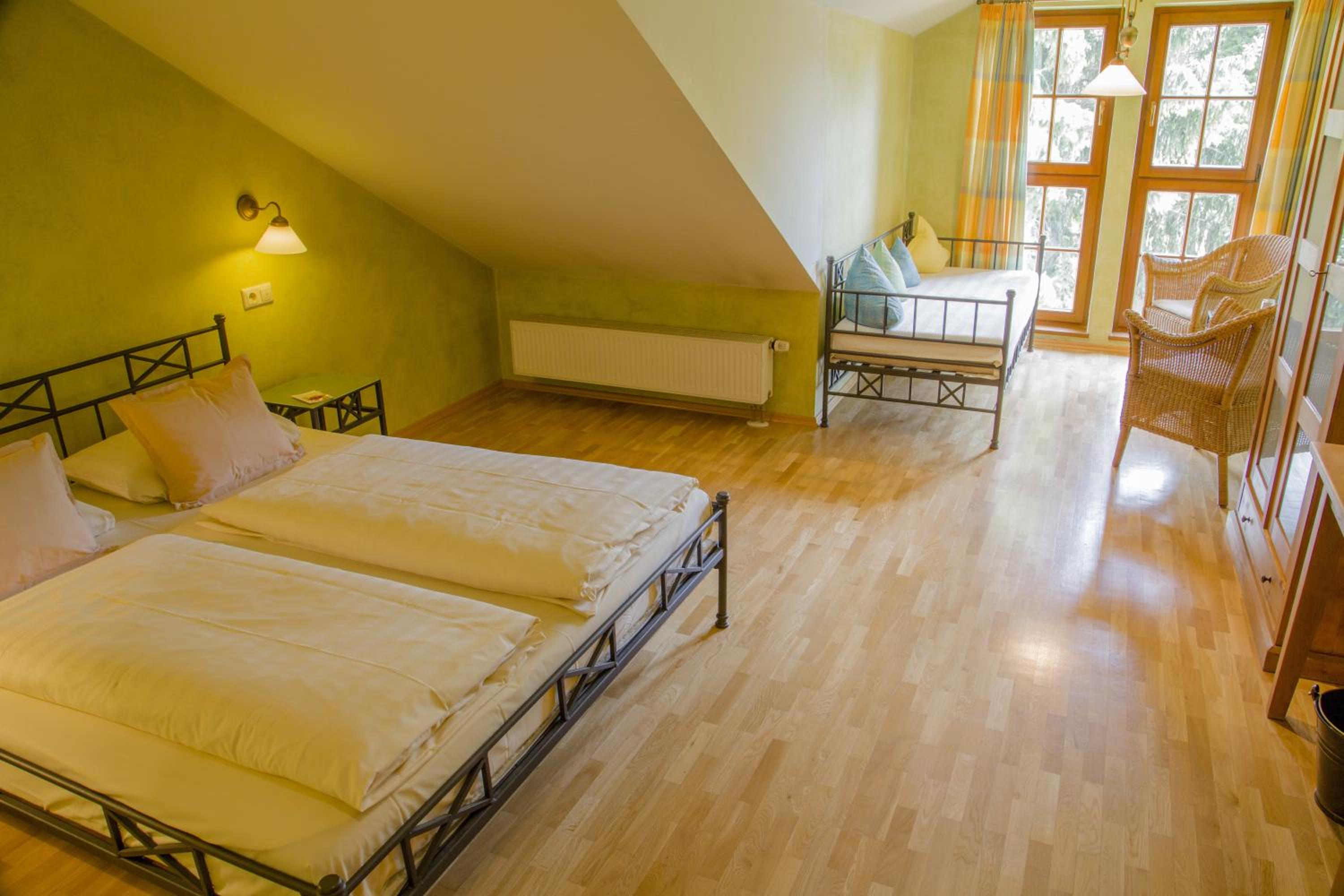 Standard Double Room - Photo 3