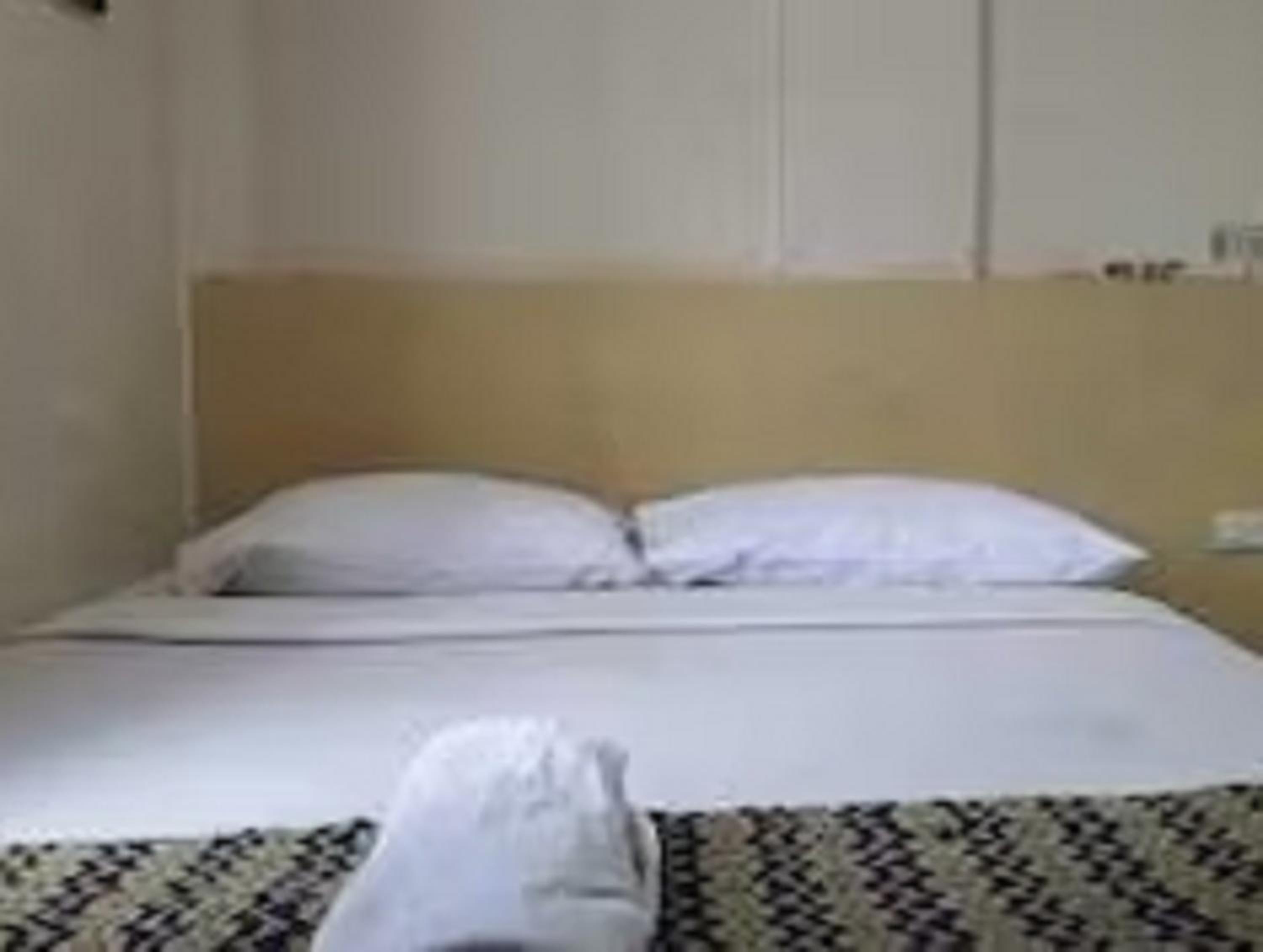 Deluxe King Room - Photo 2