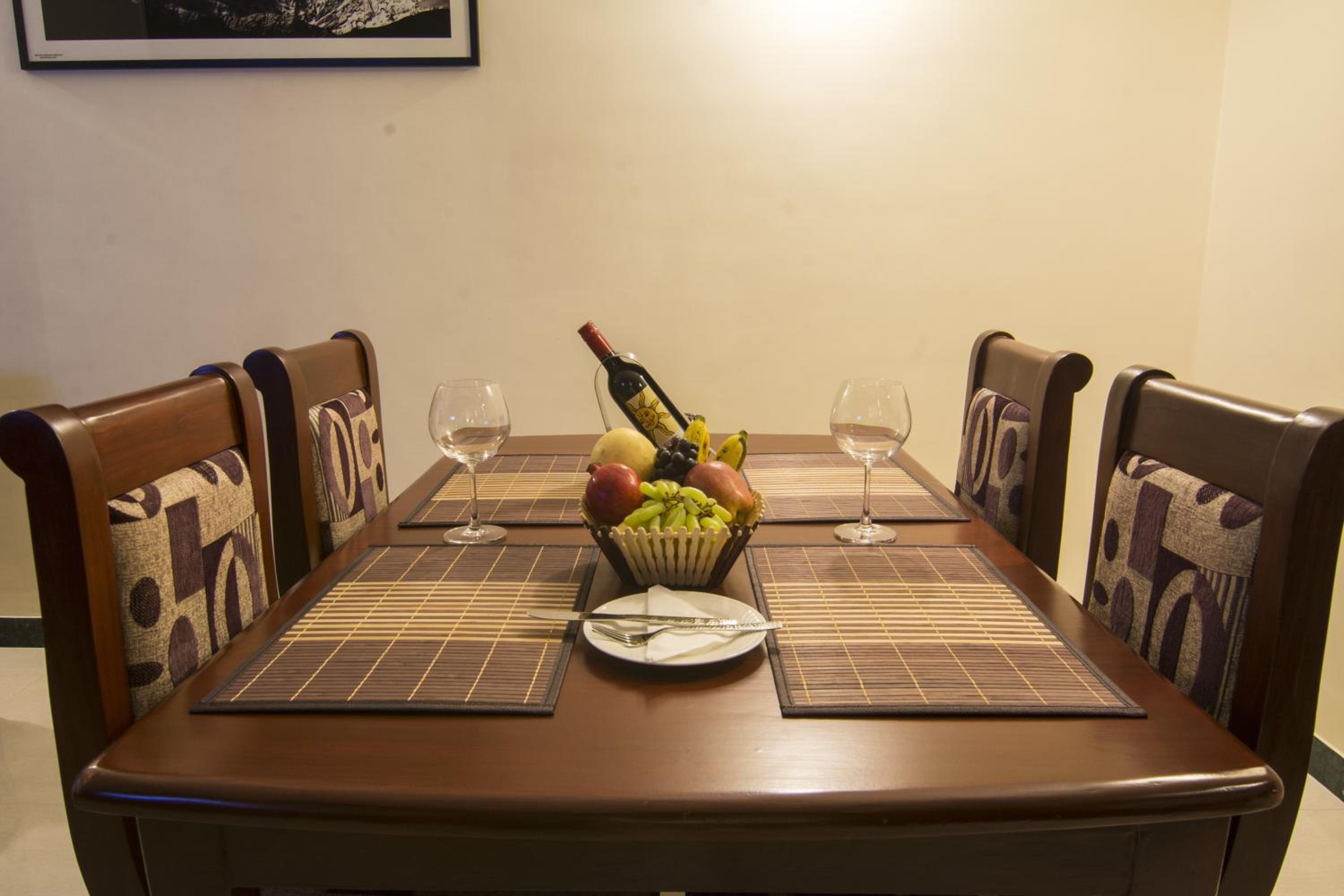 Duke Suite - Photo 4
