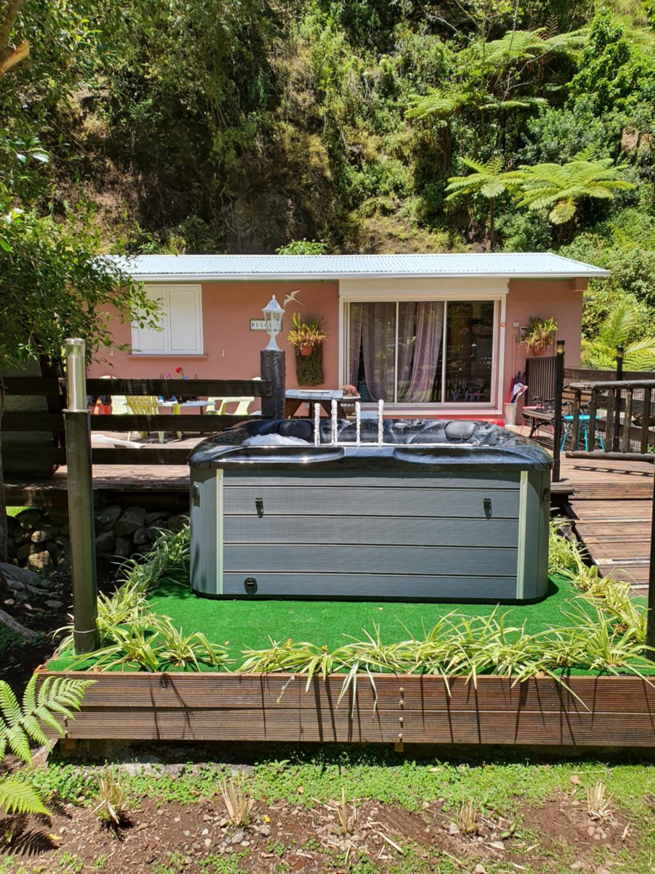 One-Bedroom House photo 1