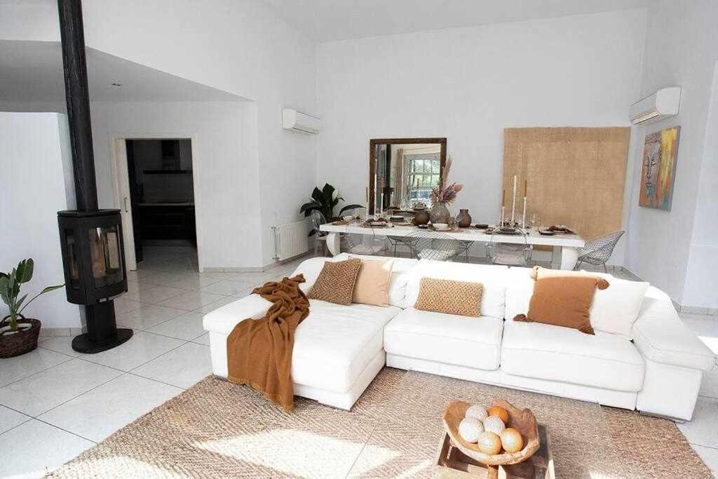 Villa photo 3