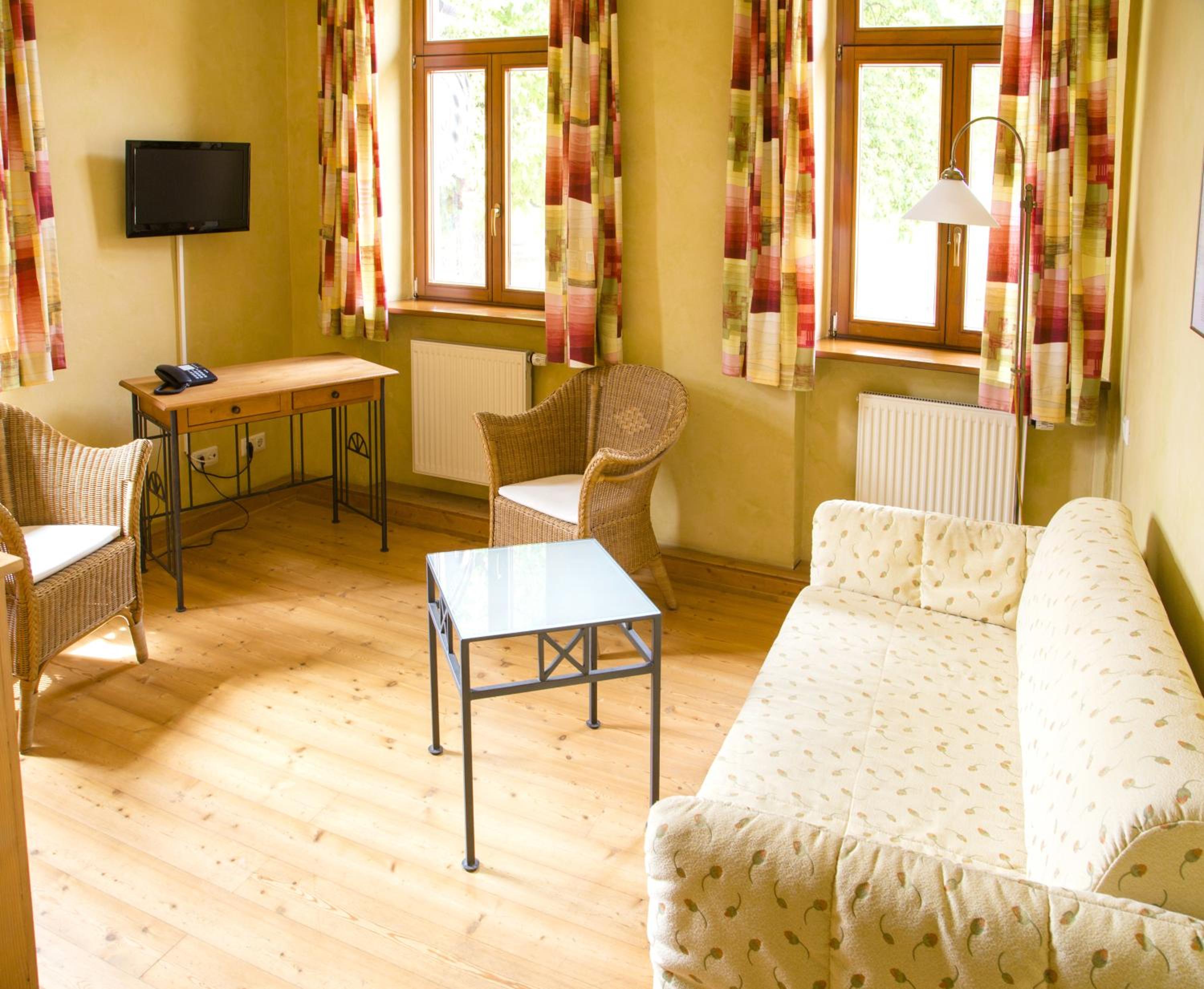 Suite - Photo 2
