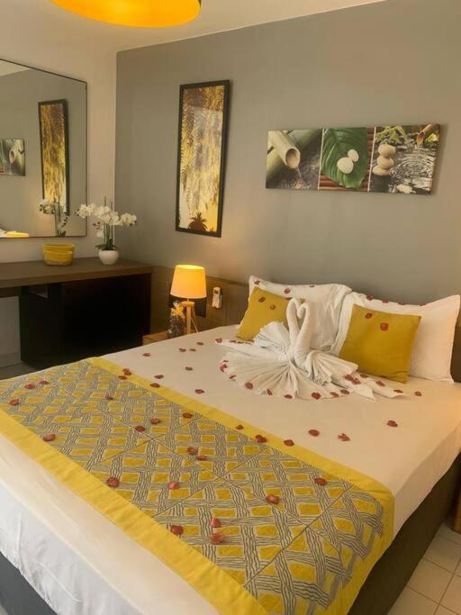 One-Bedroom Apartment - Photo 1
